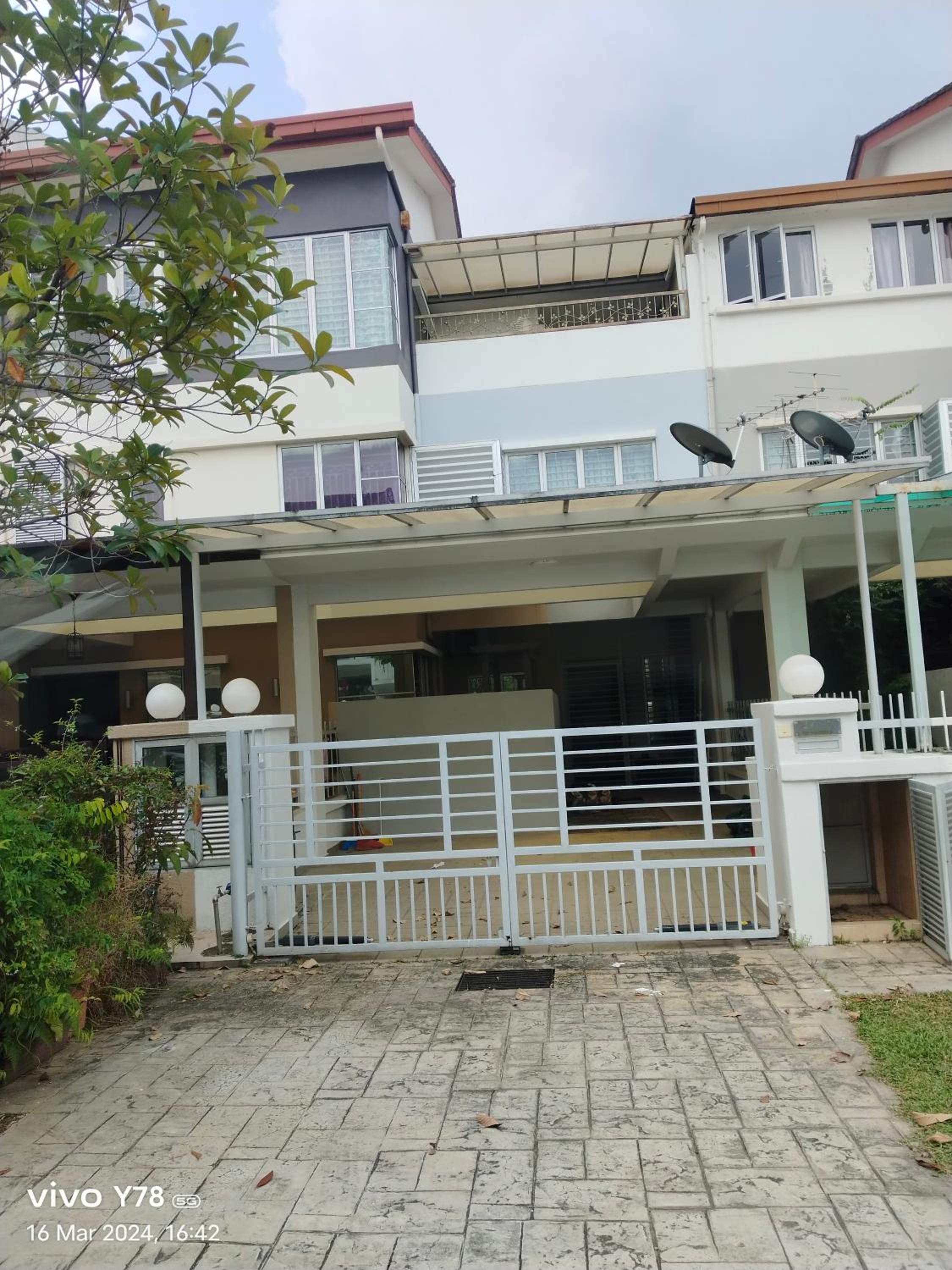 One-Bedroom House photo 1