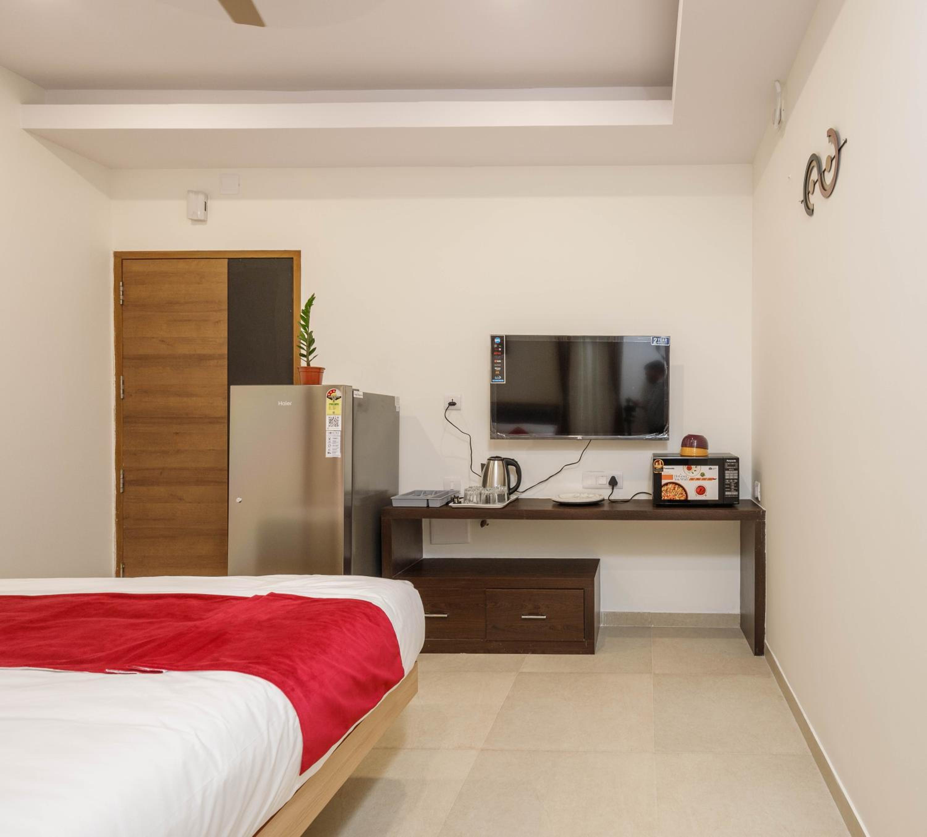 Studio Apartment - Photo 3