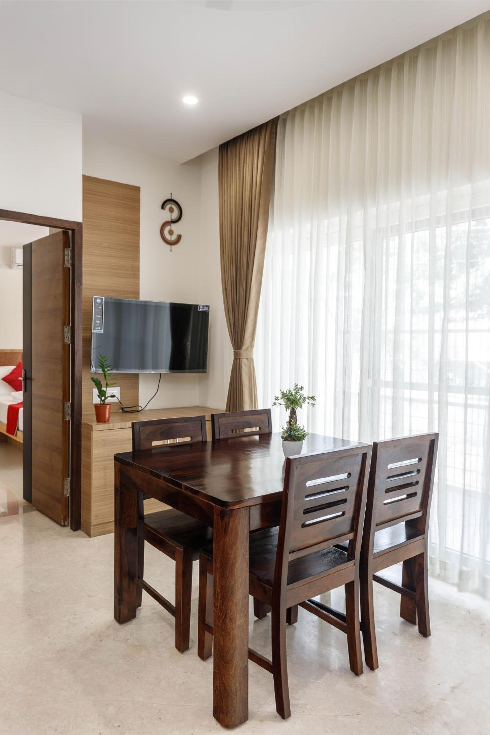 One-Bedroom Apartment - Photo 12