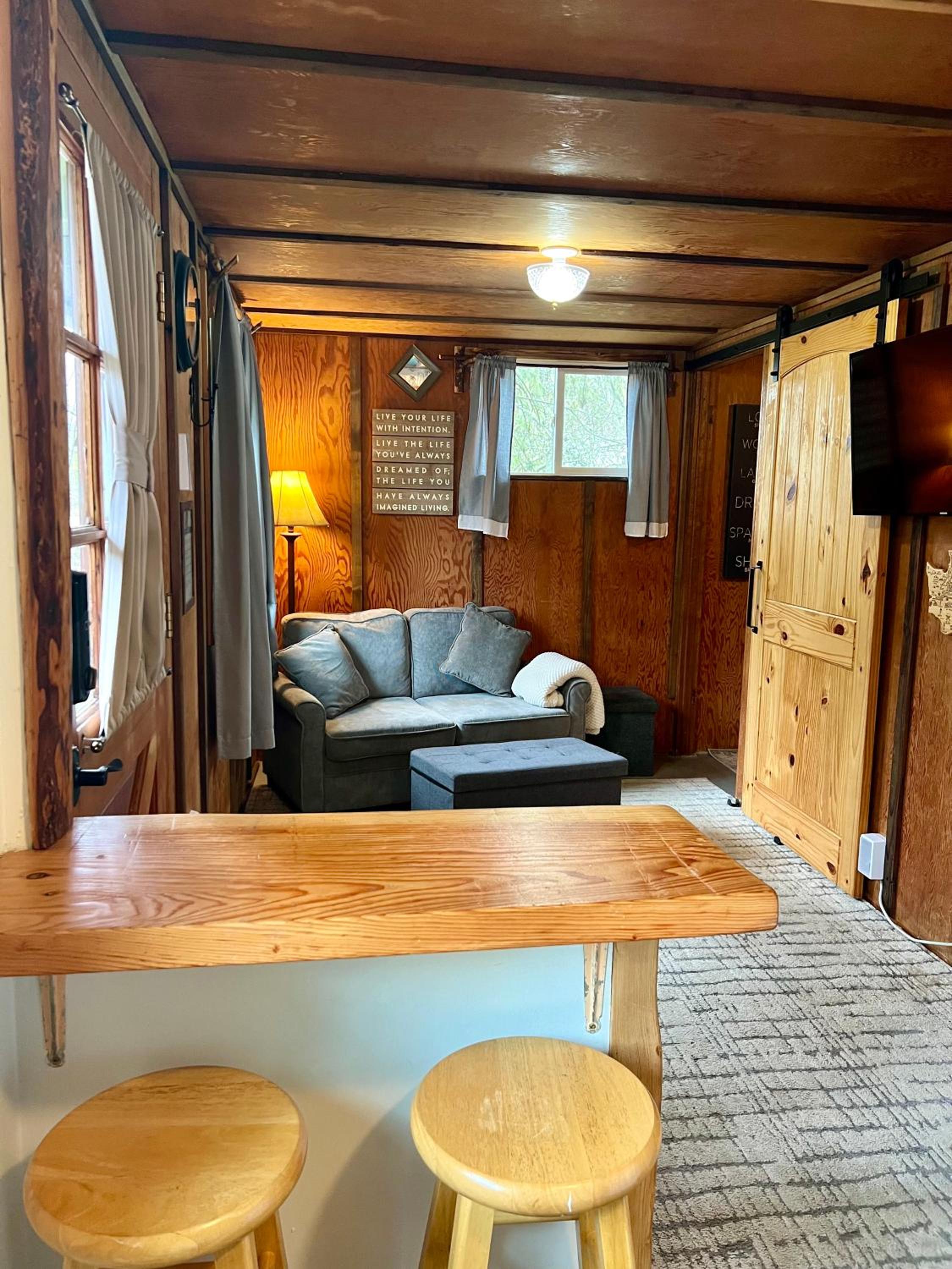 One-Bedroom House photo 1
