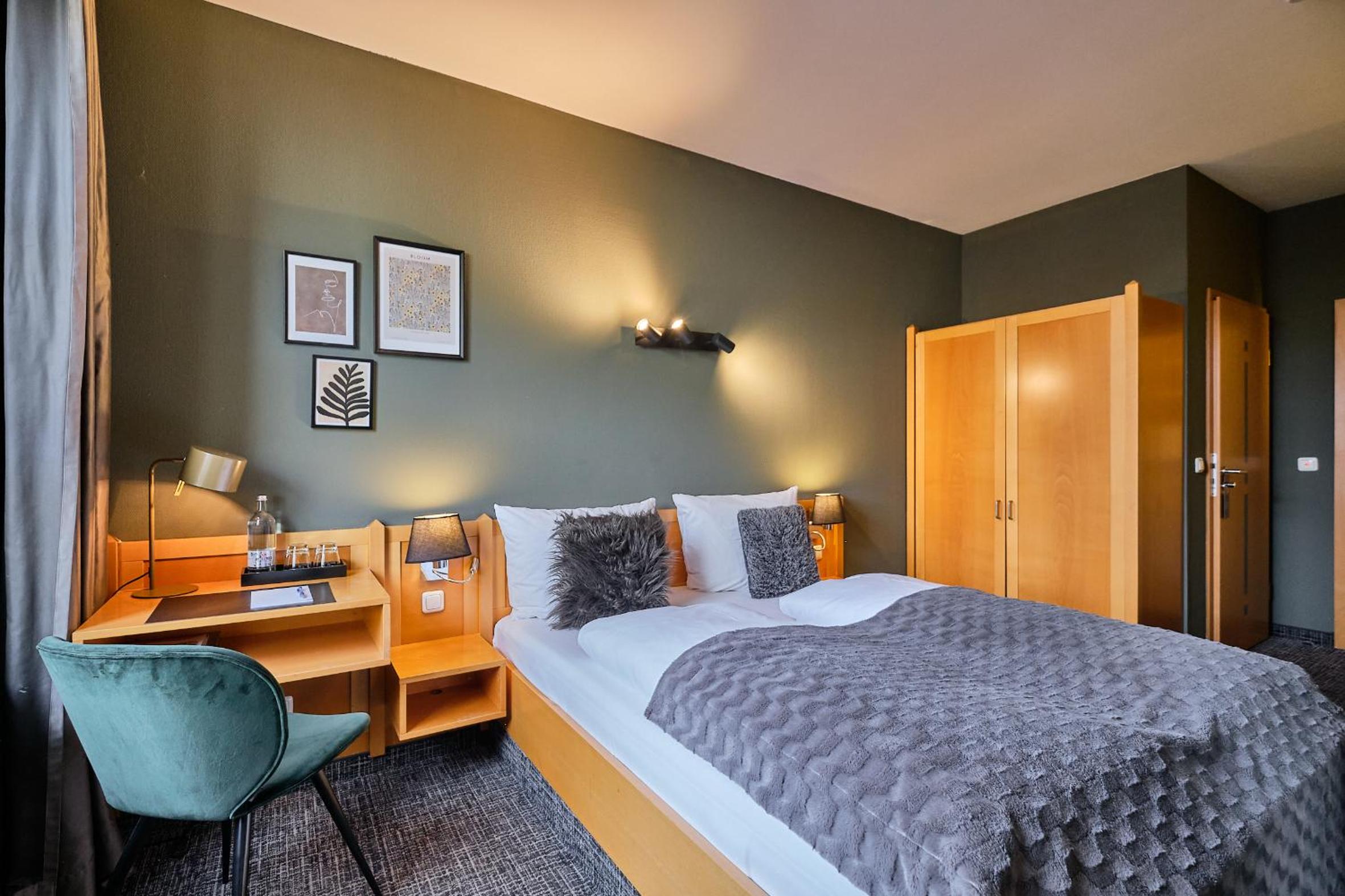 Double Room - Photo 12
