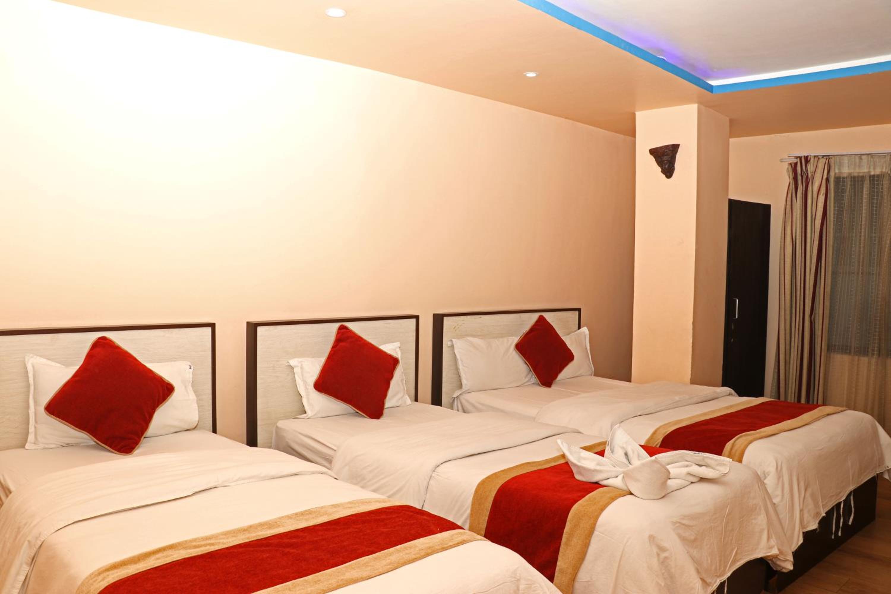 Deluxe Triple Room - Photo 7