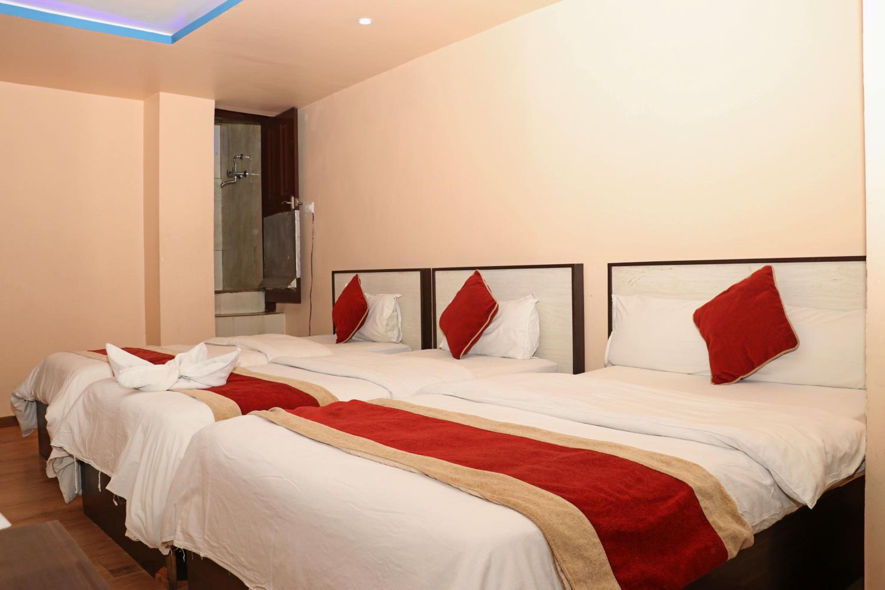 Deluxe Triple Room - Photo 6