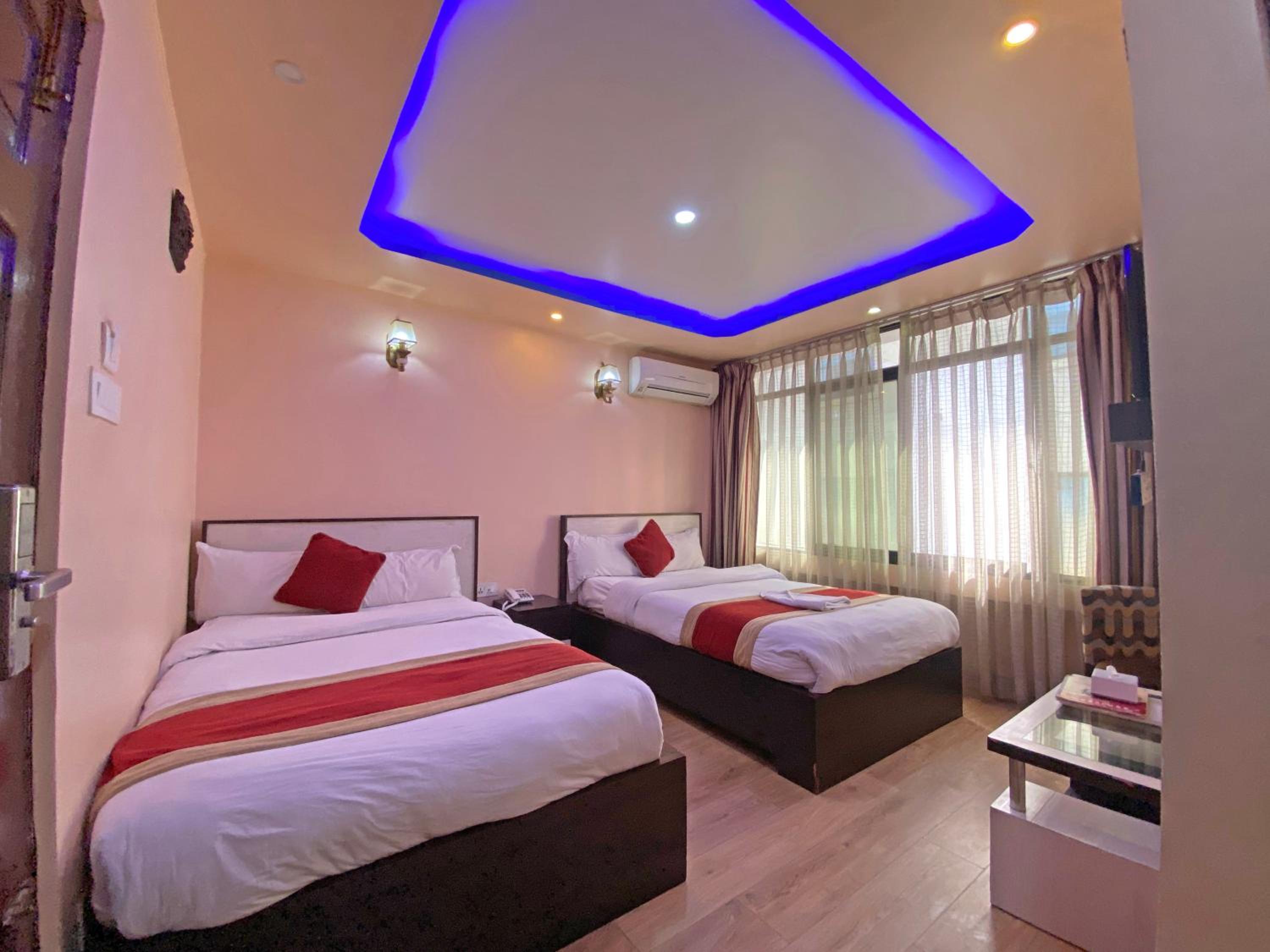 Deluxe Quadruple Room - Photo 3