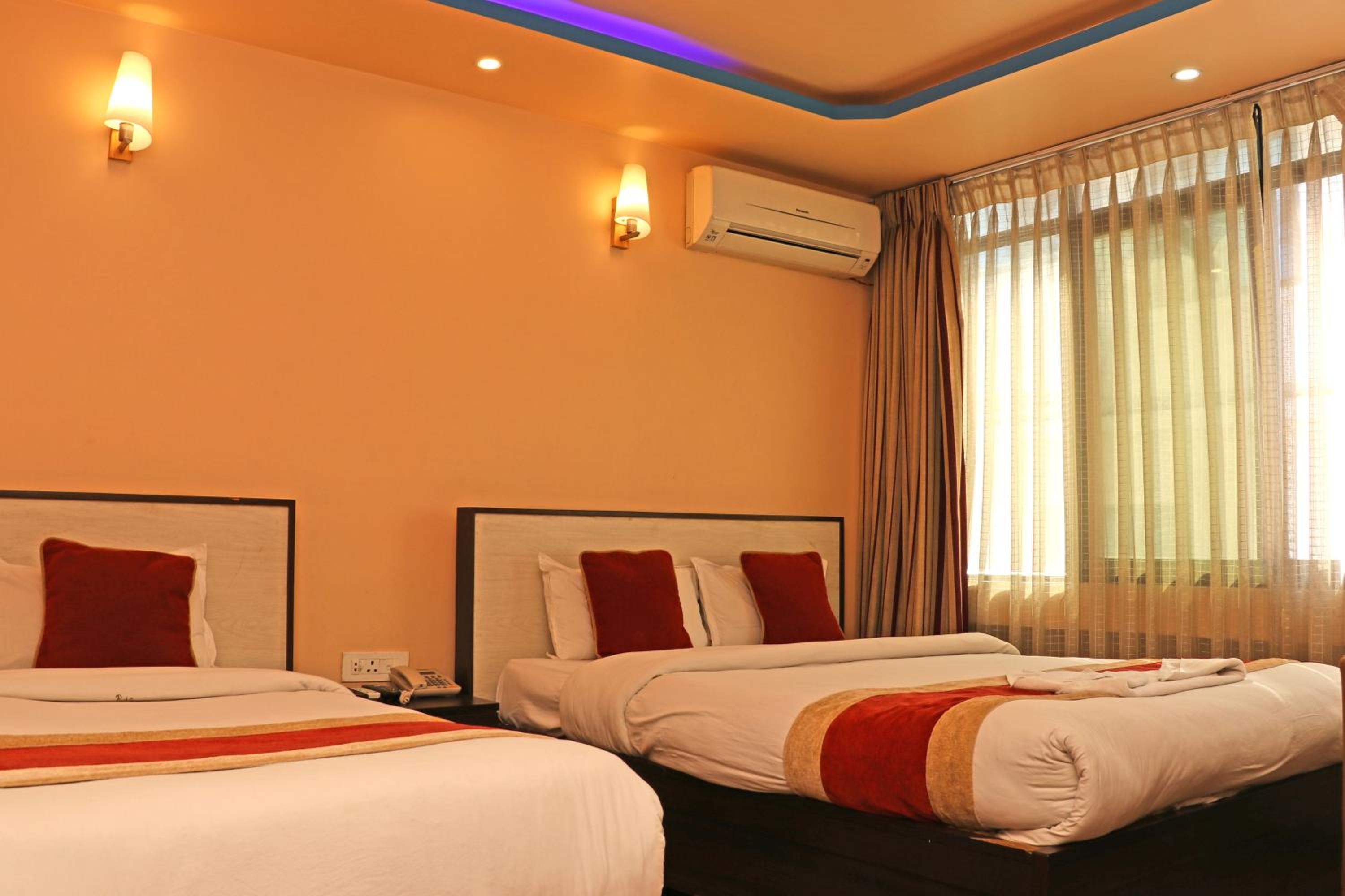 Deluxe Quadruple Room - Photo 4