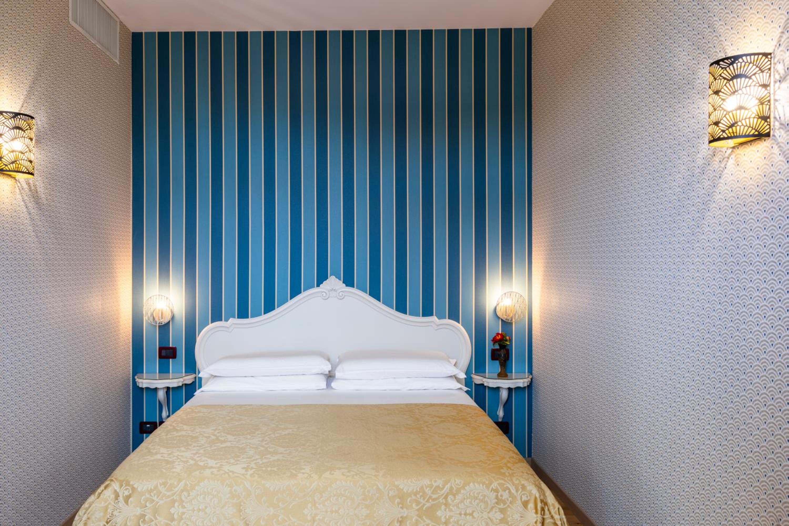 Triple Room - Photo 7