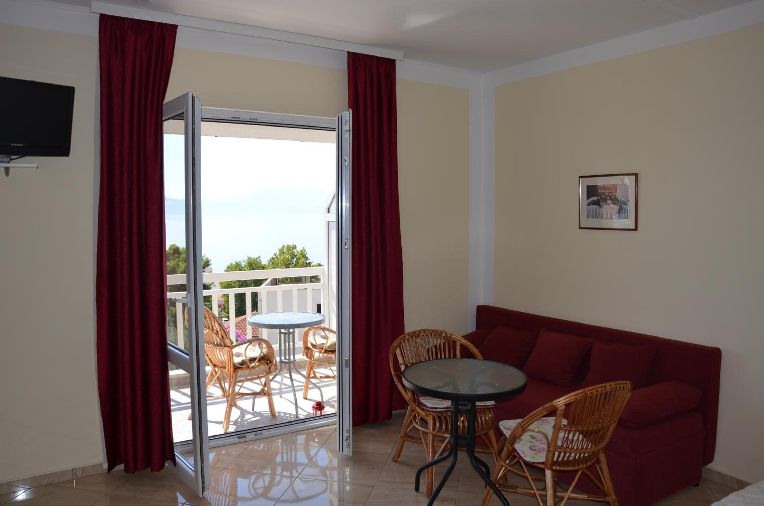 Studio with Balcony and Sea View