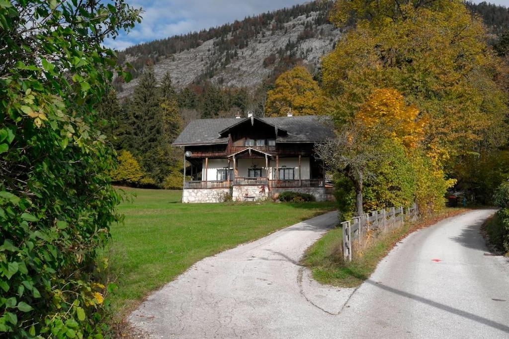 Villa photo 2