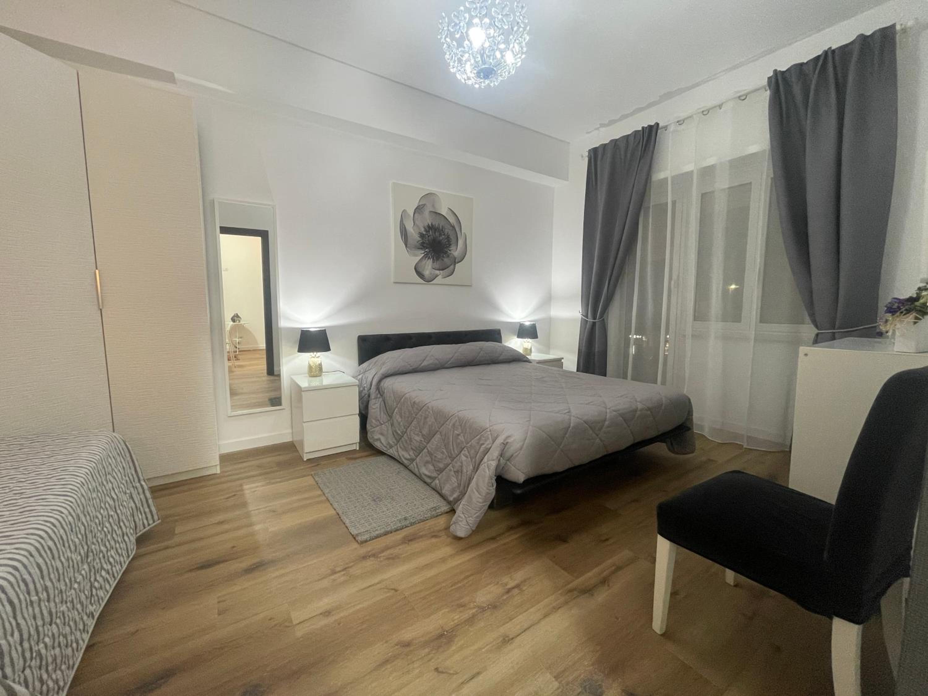 Deluxe Two-Bedroom Apartment