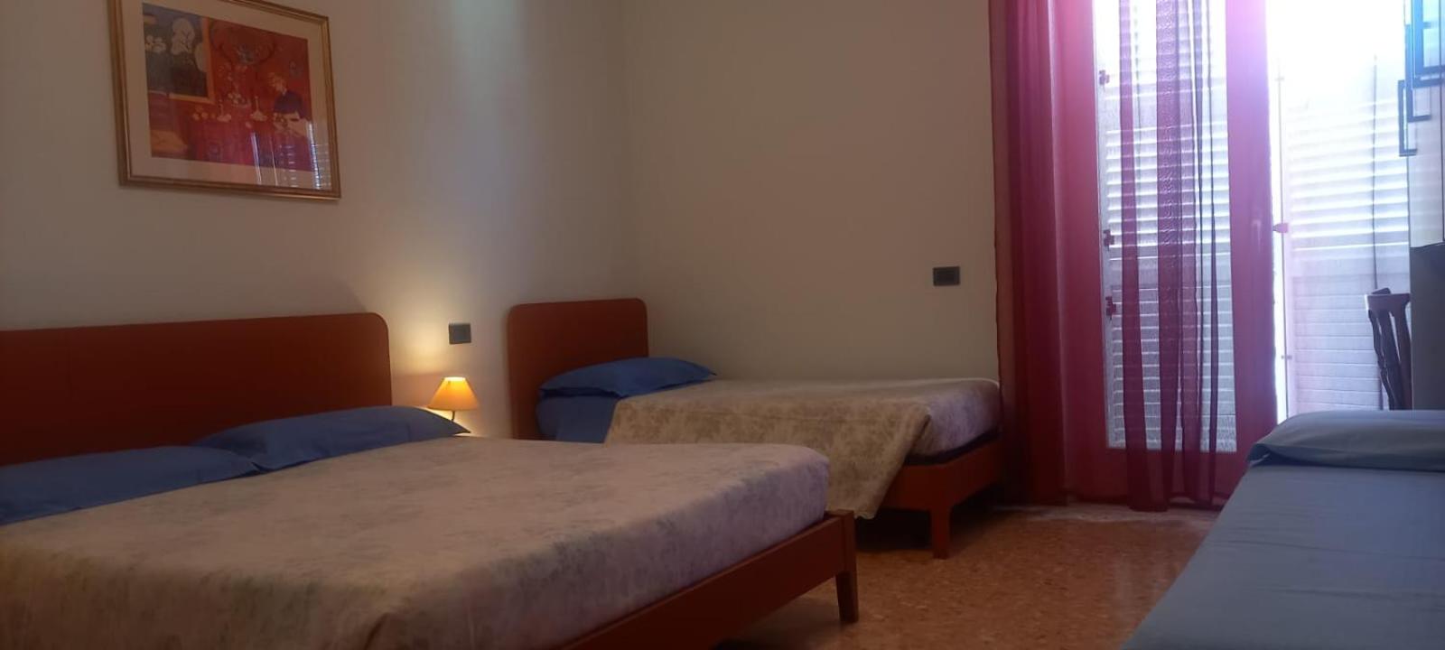 Family Room (2 Adults + 2 Children)