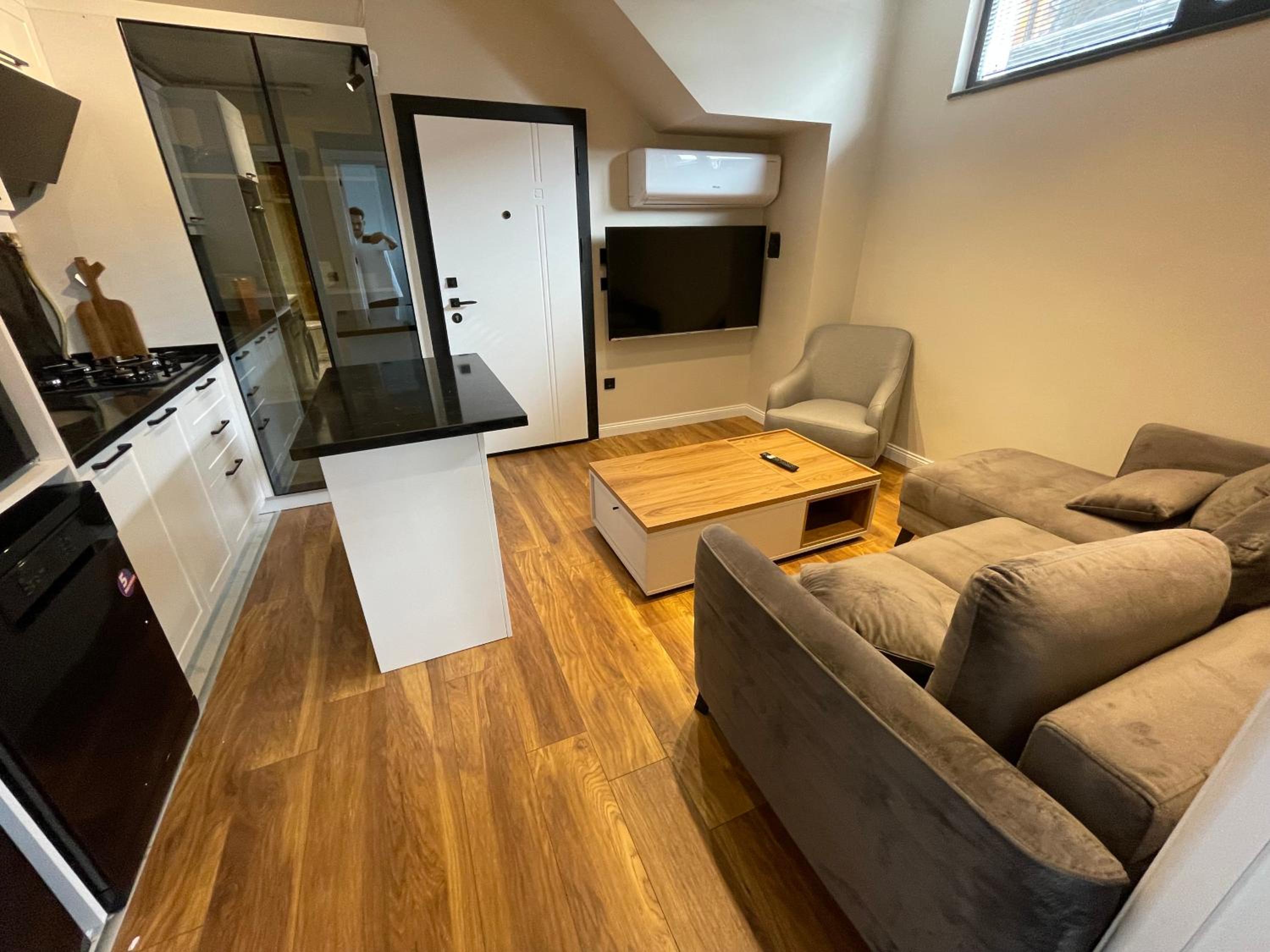 Apartment photo 1