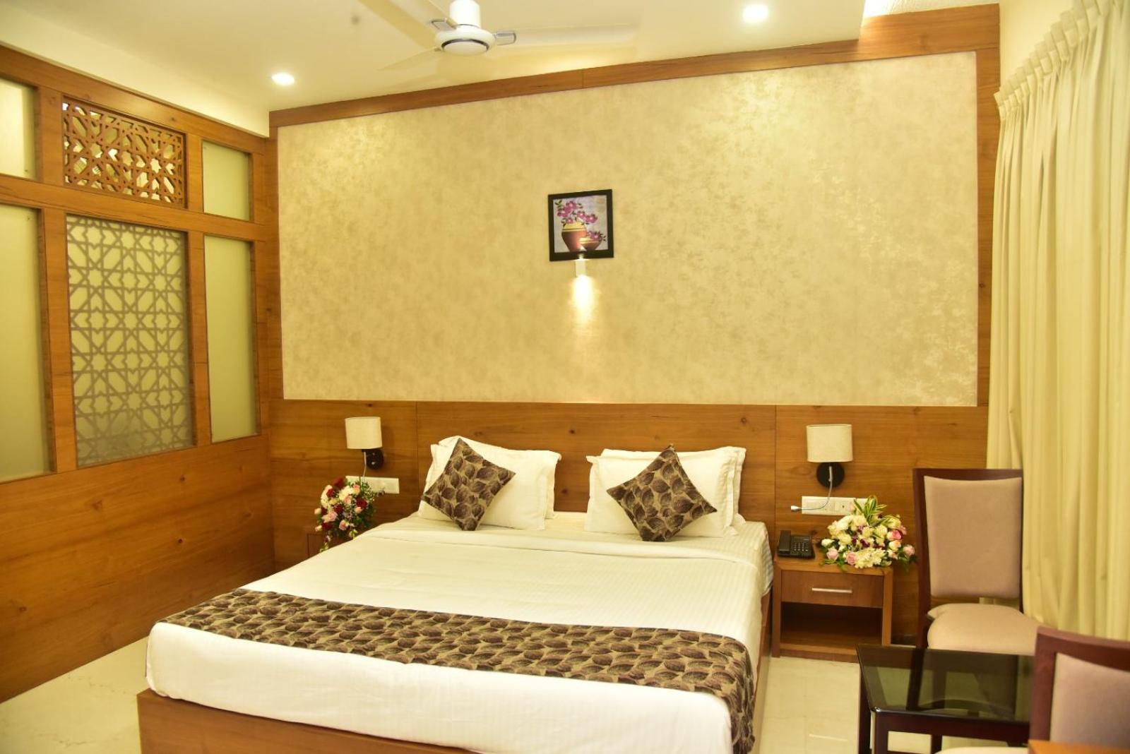 Deluxe Room - Photo 3