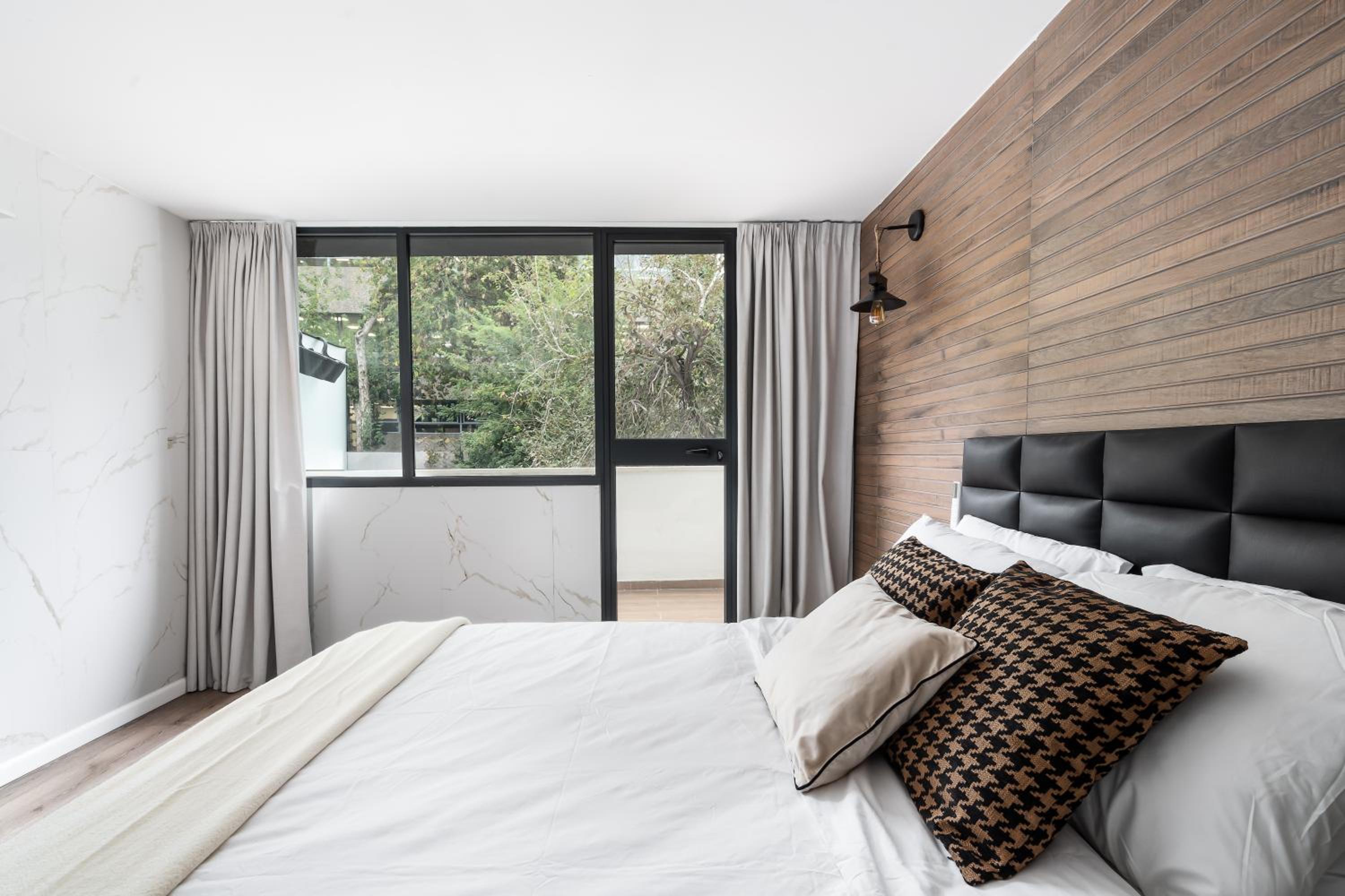 Deluxe Room - Photo 1