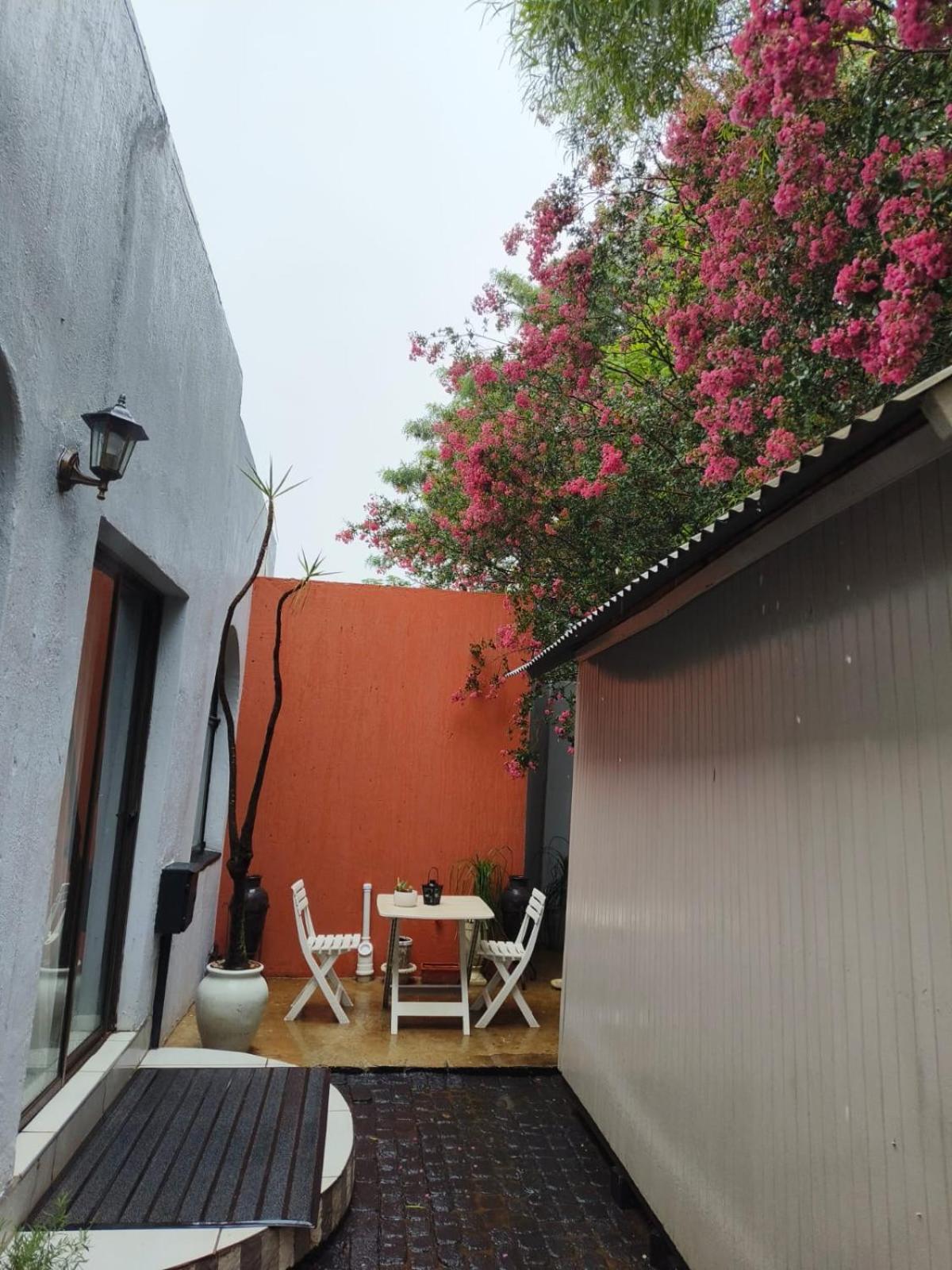 Queen Room with Garden View photo 2