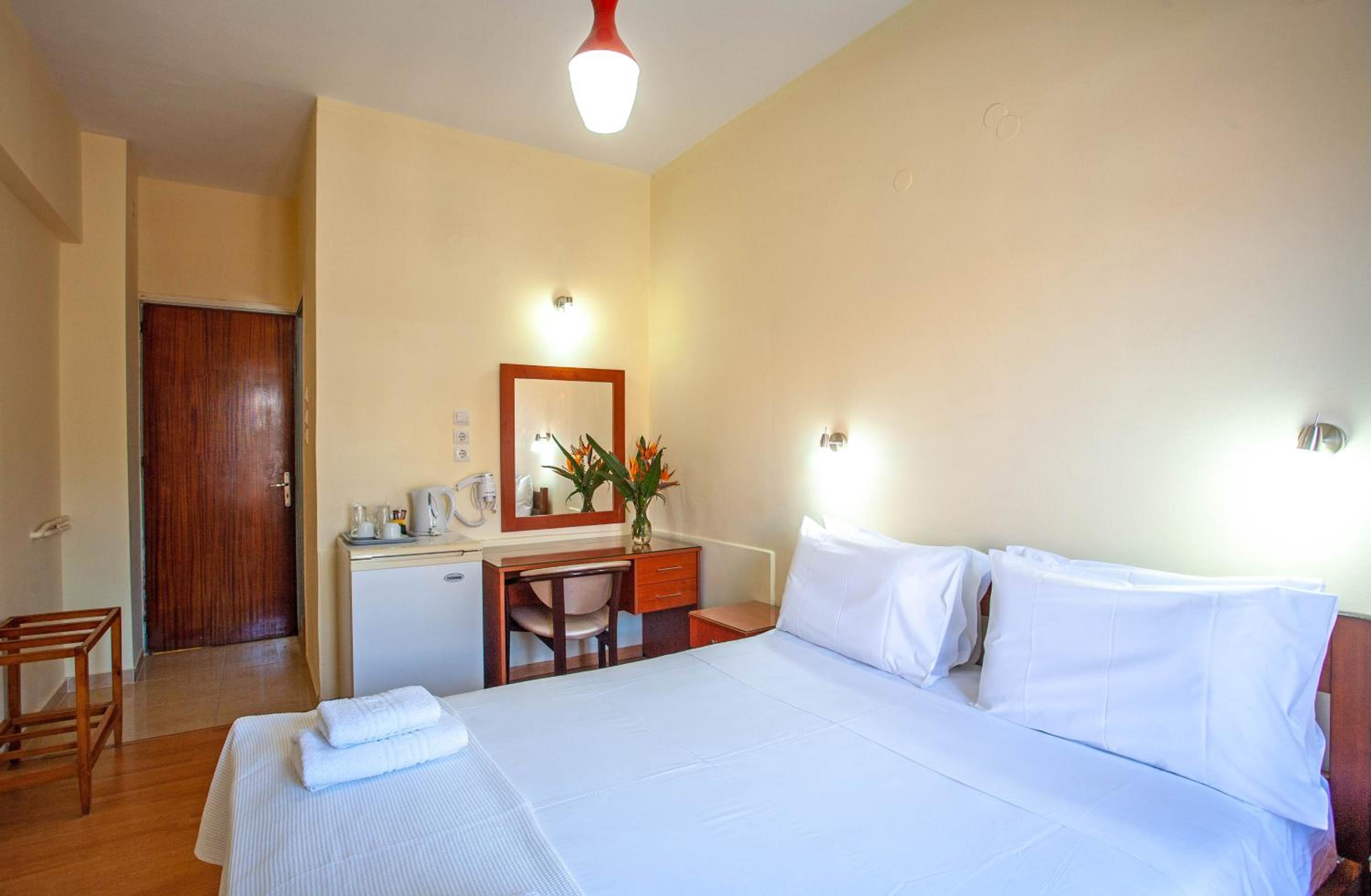 Double or Twin Room with Partial Sea View