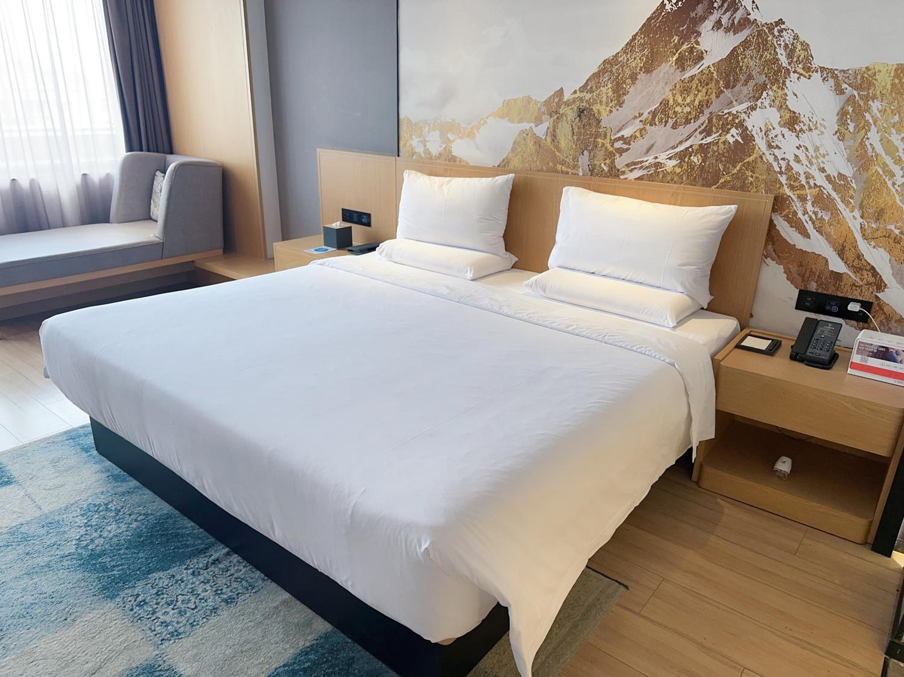 Superior Queen Room
