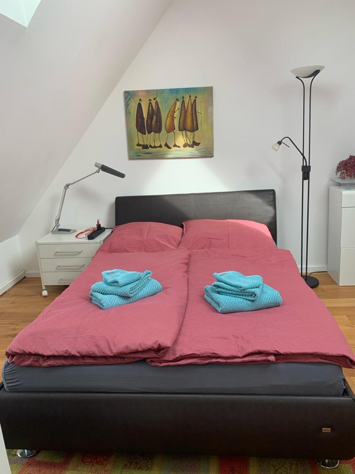 One-Bedroom Apartment photo 2