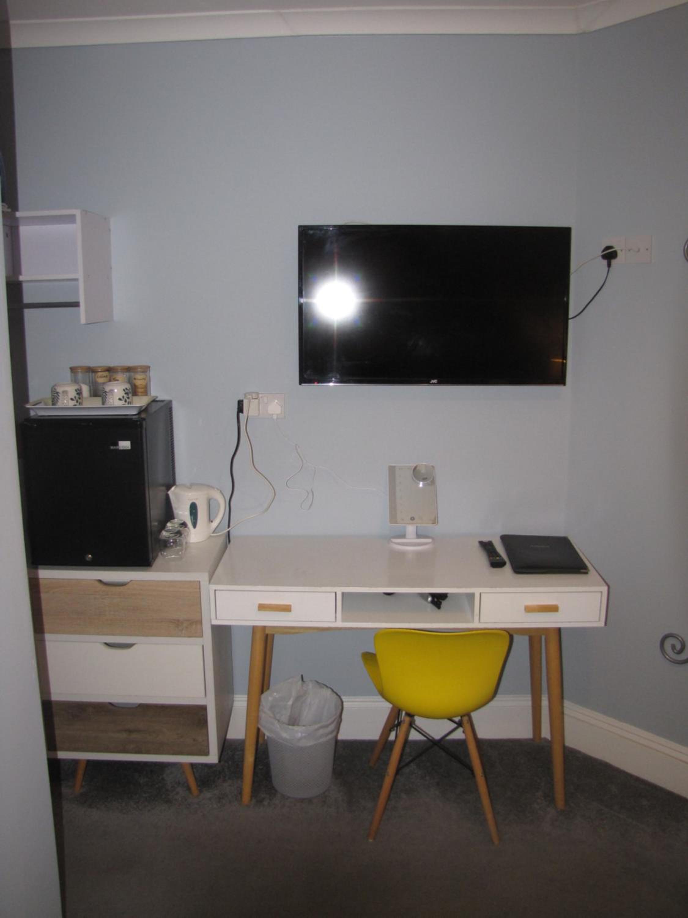 Small Double Room - Photo 5