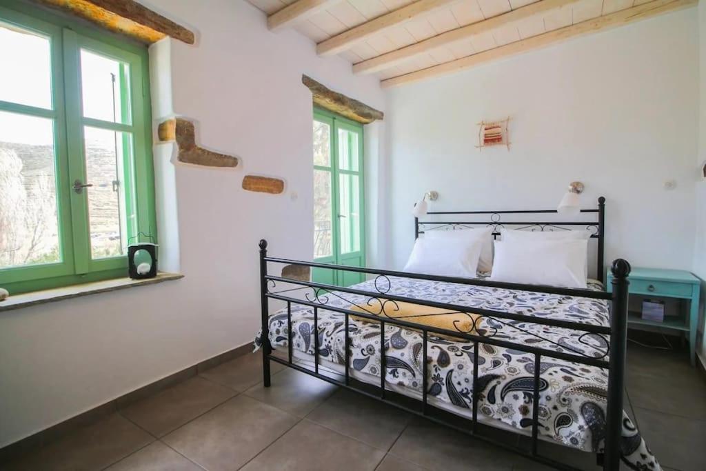 Two-Bedroom House photo 3