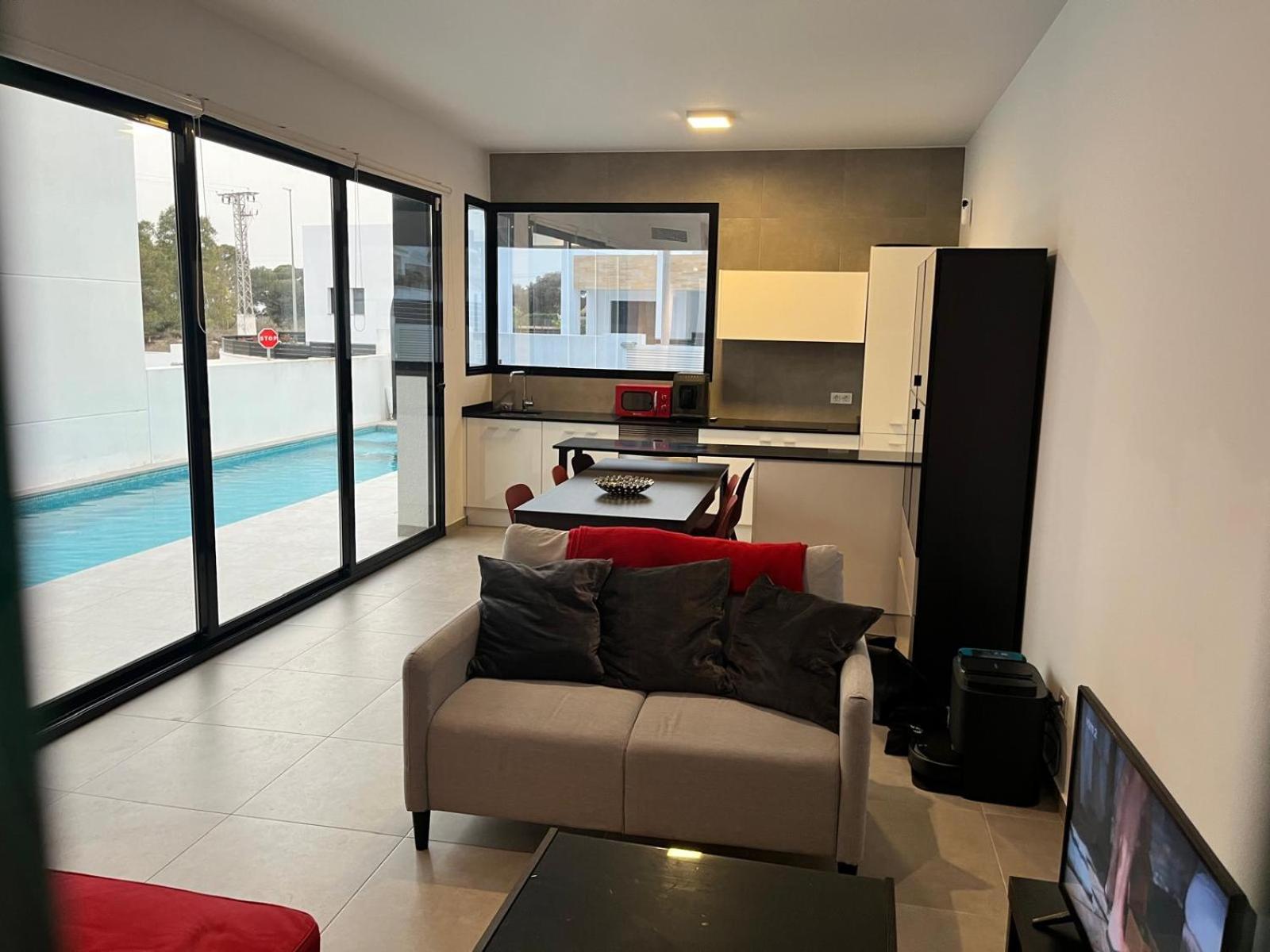 Villa de Tres Habitaciones
