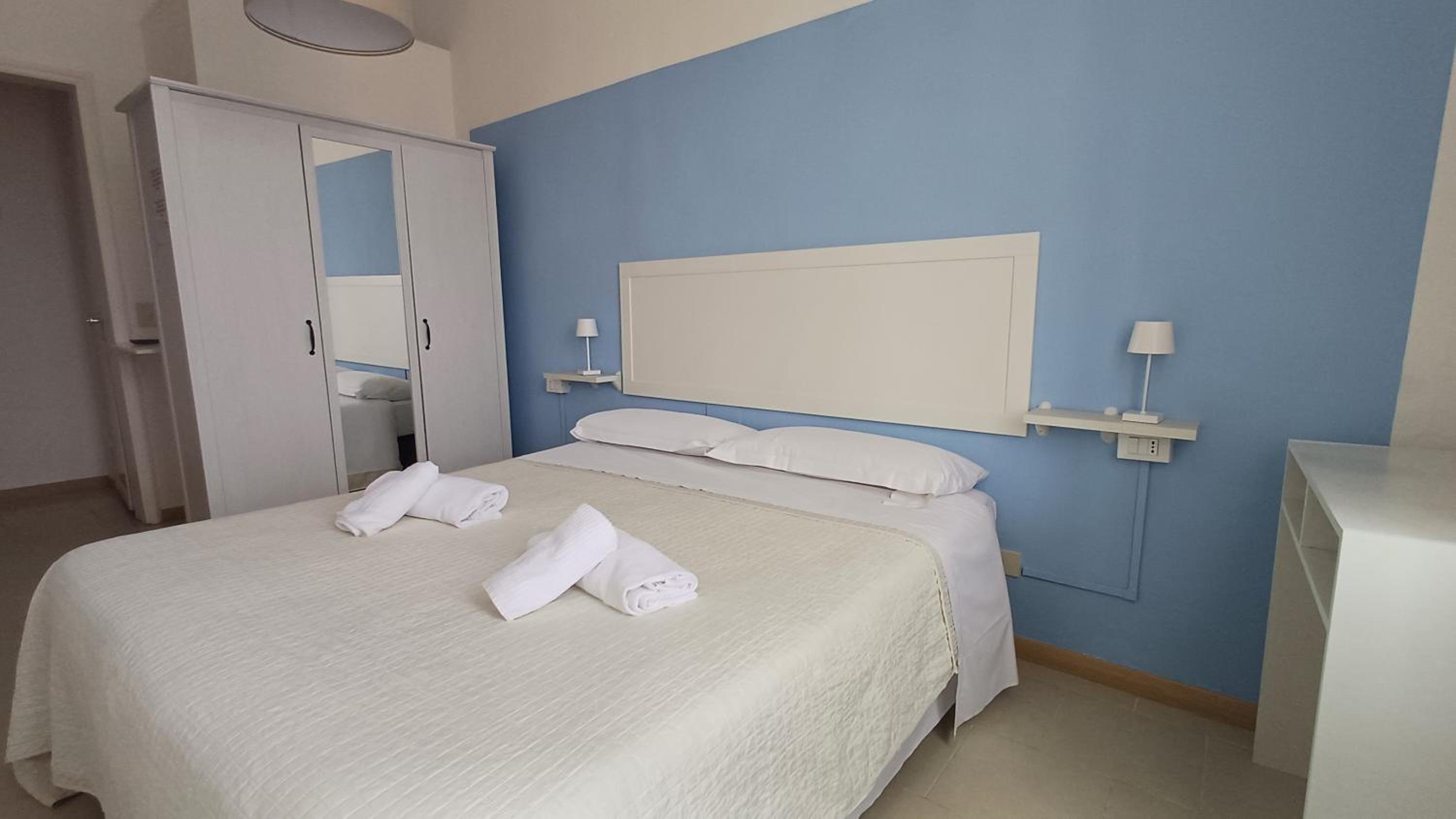 Double or Twin Room photo 3