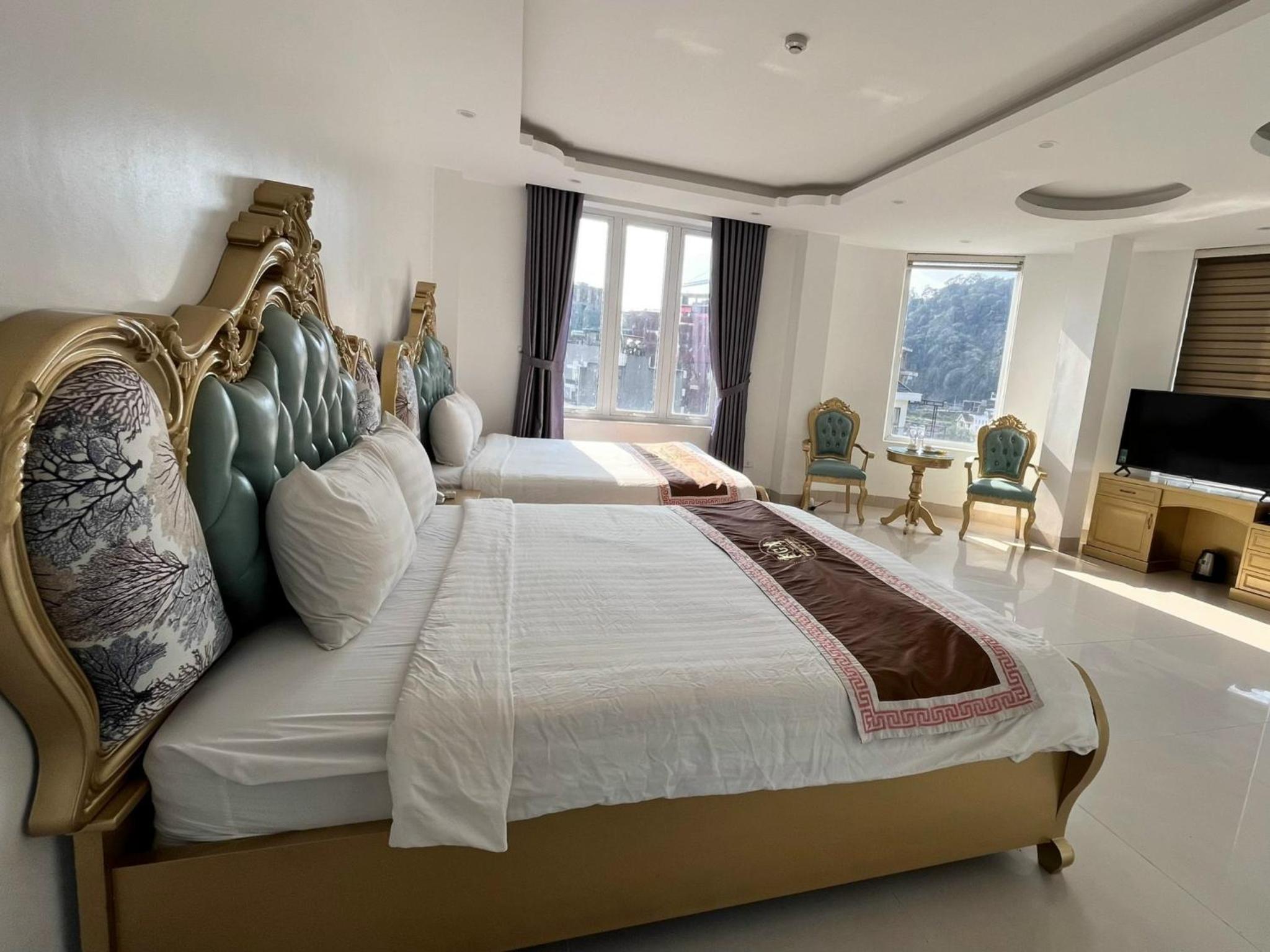 Double or Twin Room with Mountain View photo 3