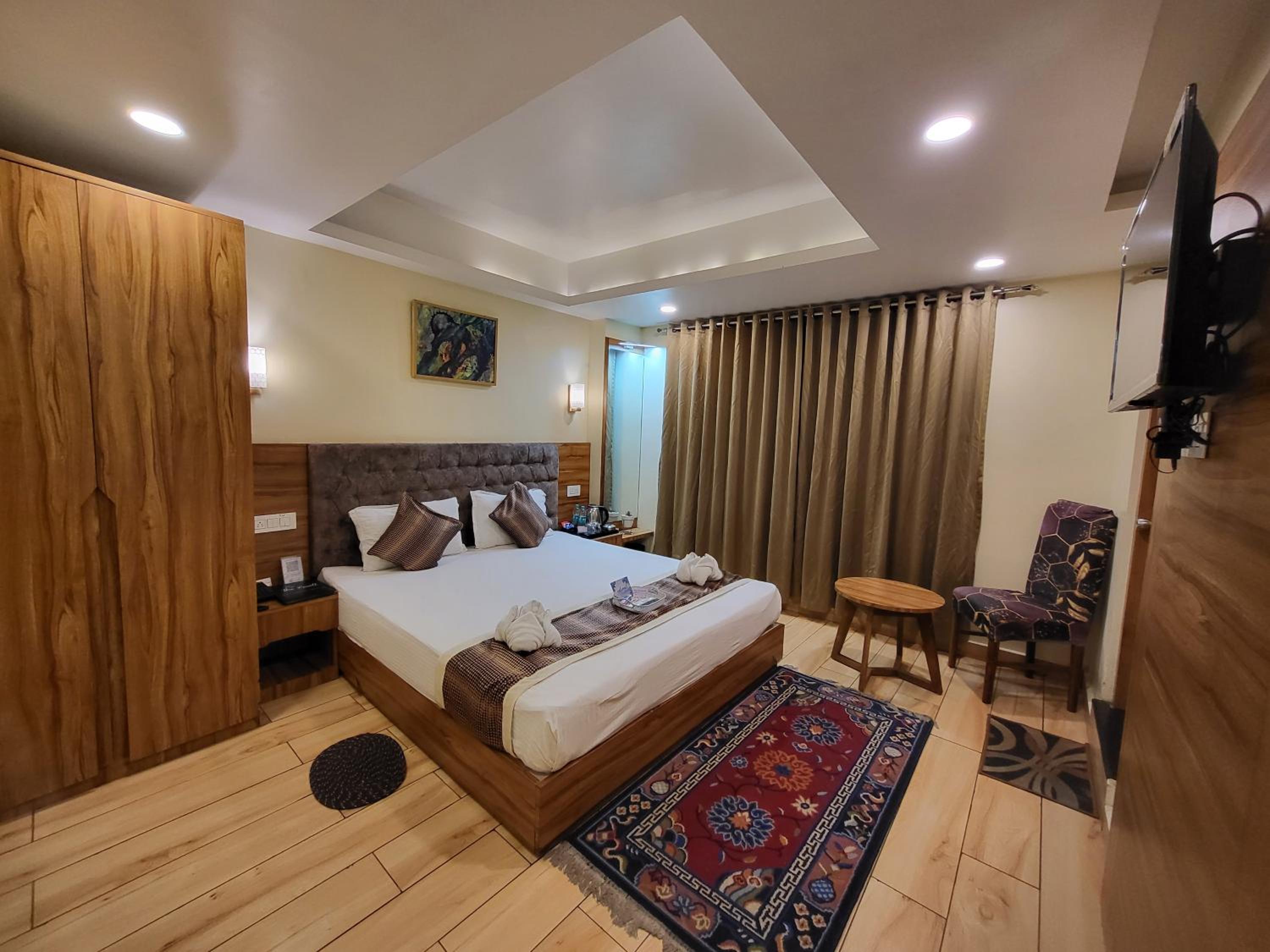 Deluxe King Room