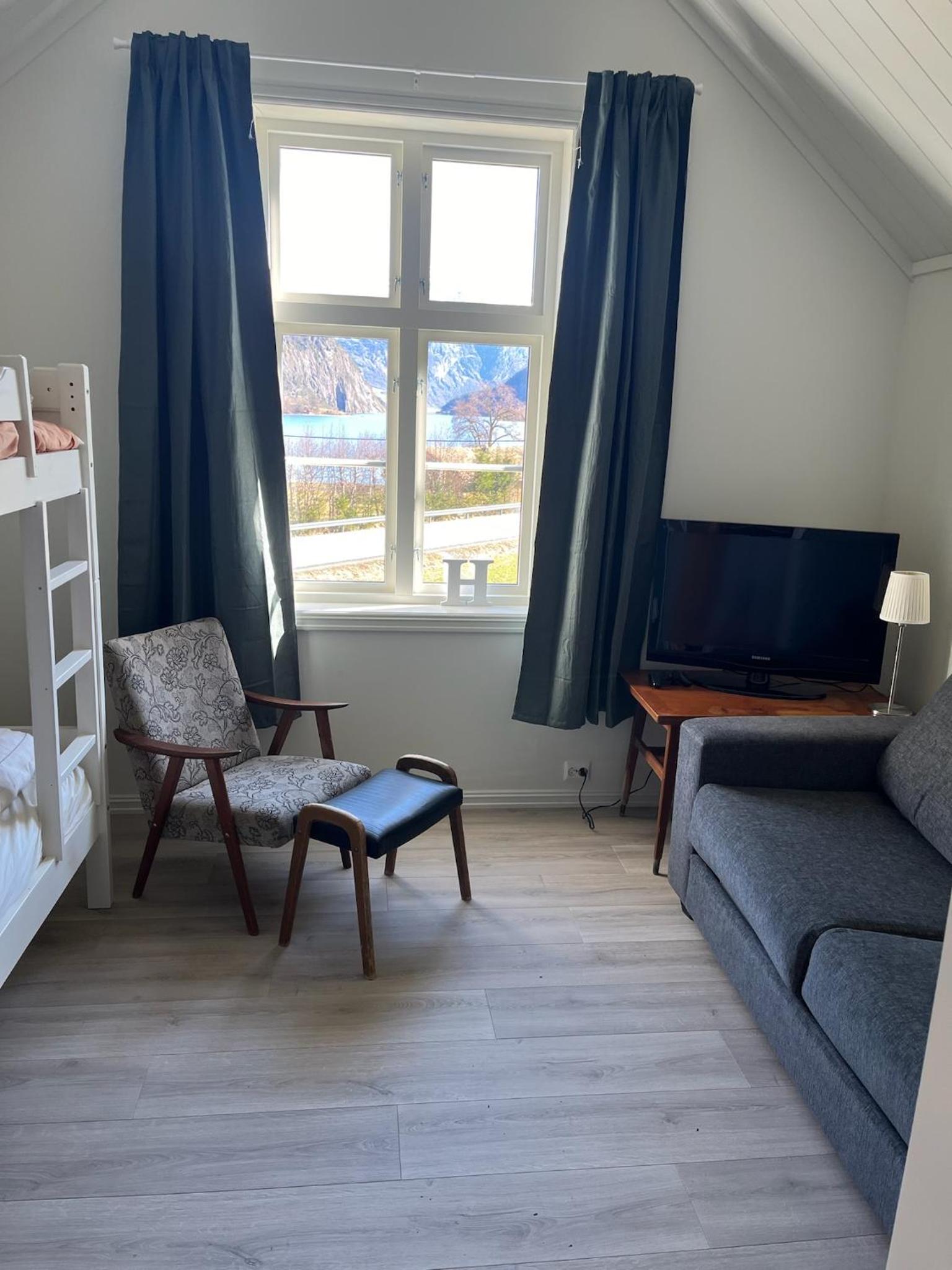 Three-Bedroom House photo 1