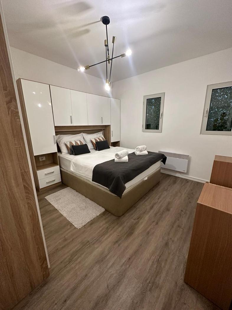 One-Bedroom Apartment - Photo 7