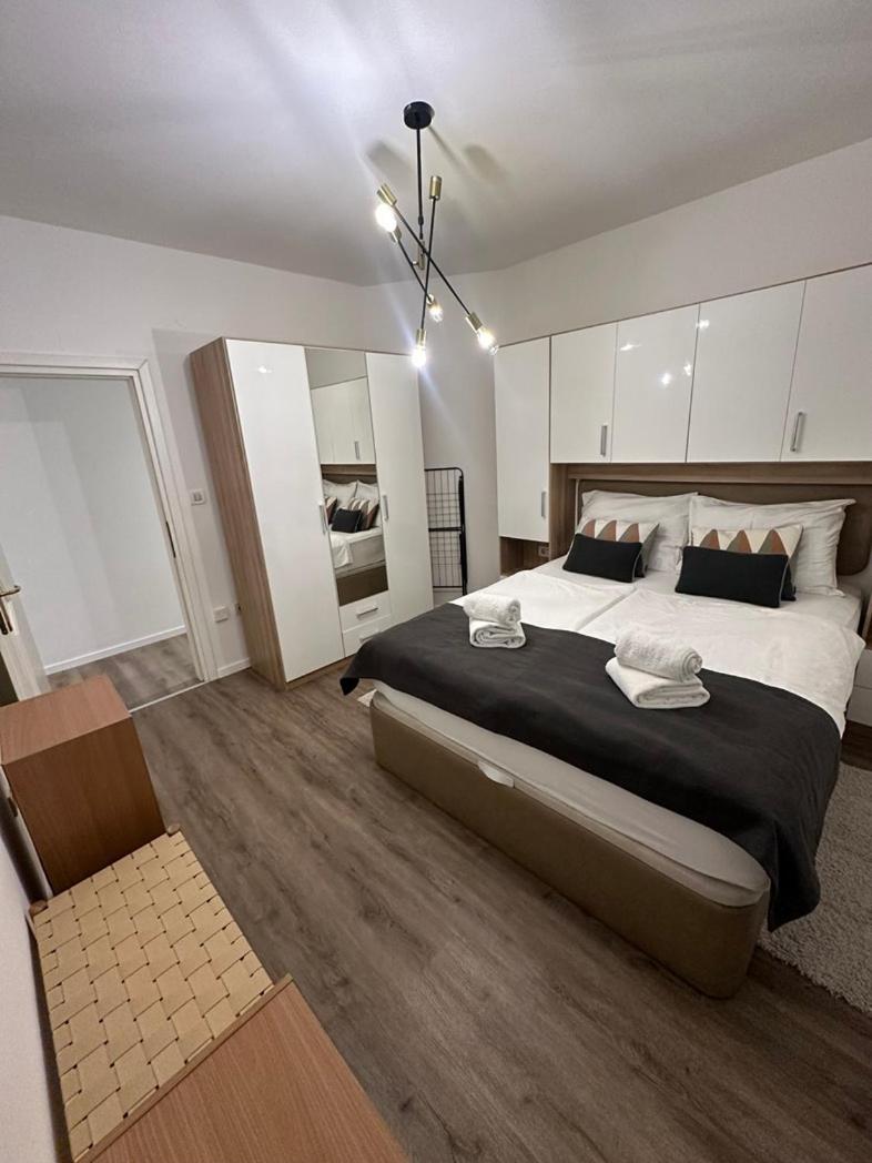 One-Bedroom Apartment - Photo 6