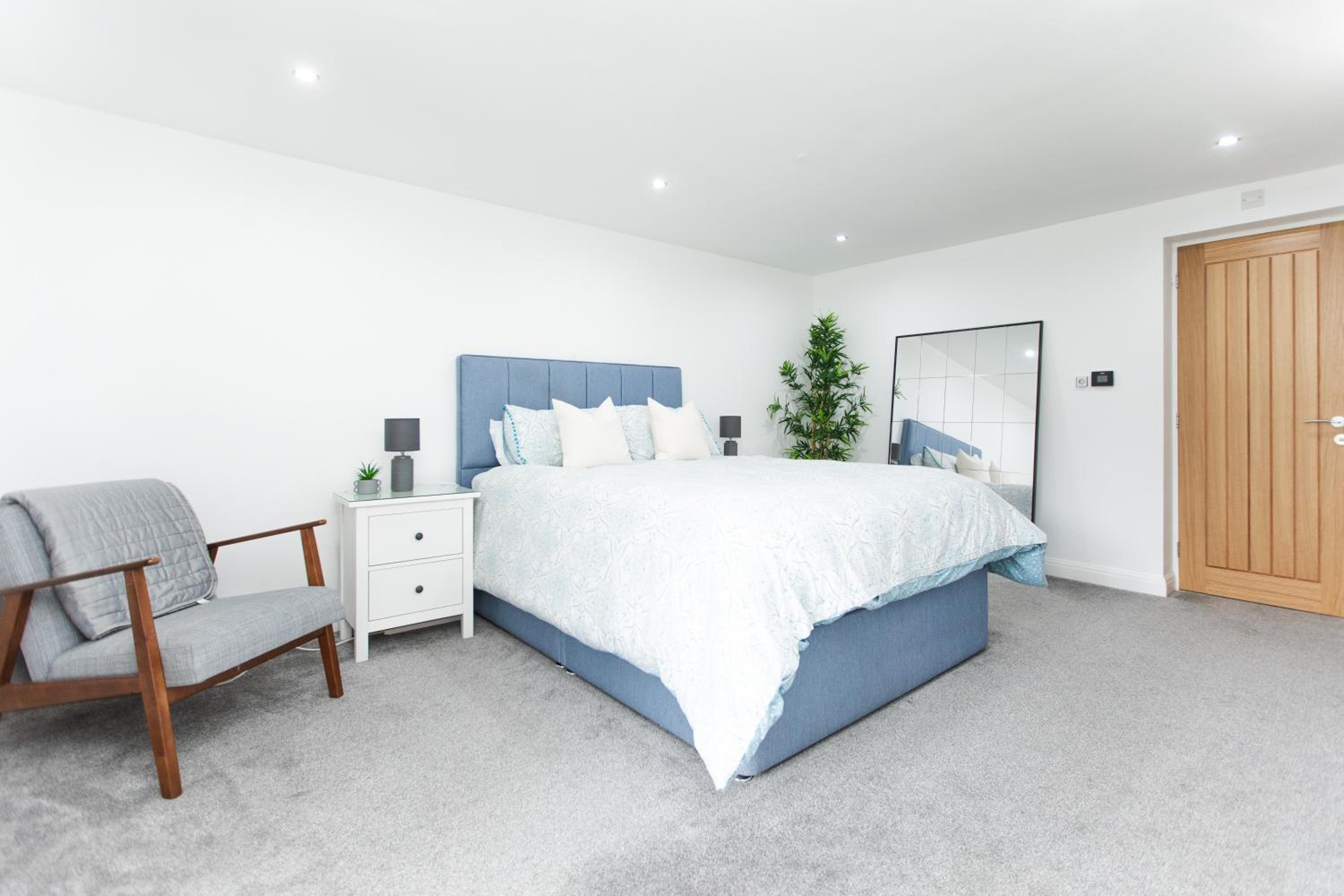 Deluxe Two-Bedroom Apartment with Garden View photo 1