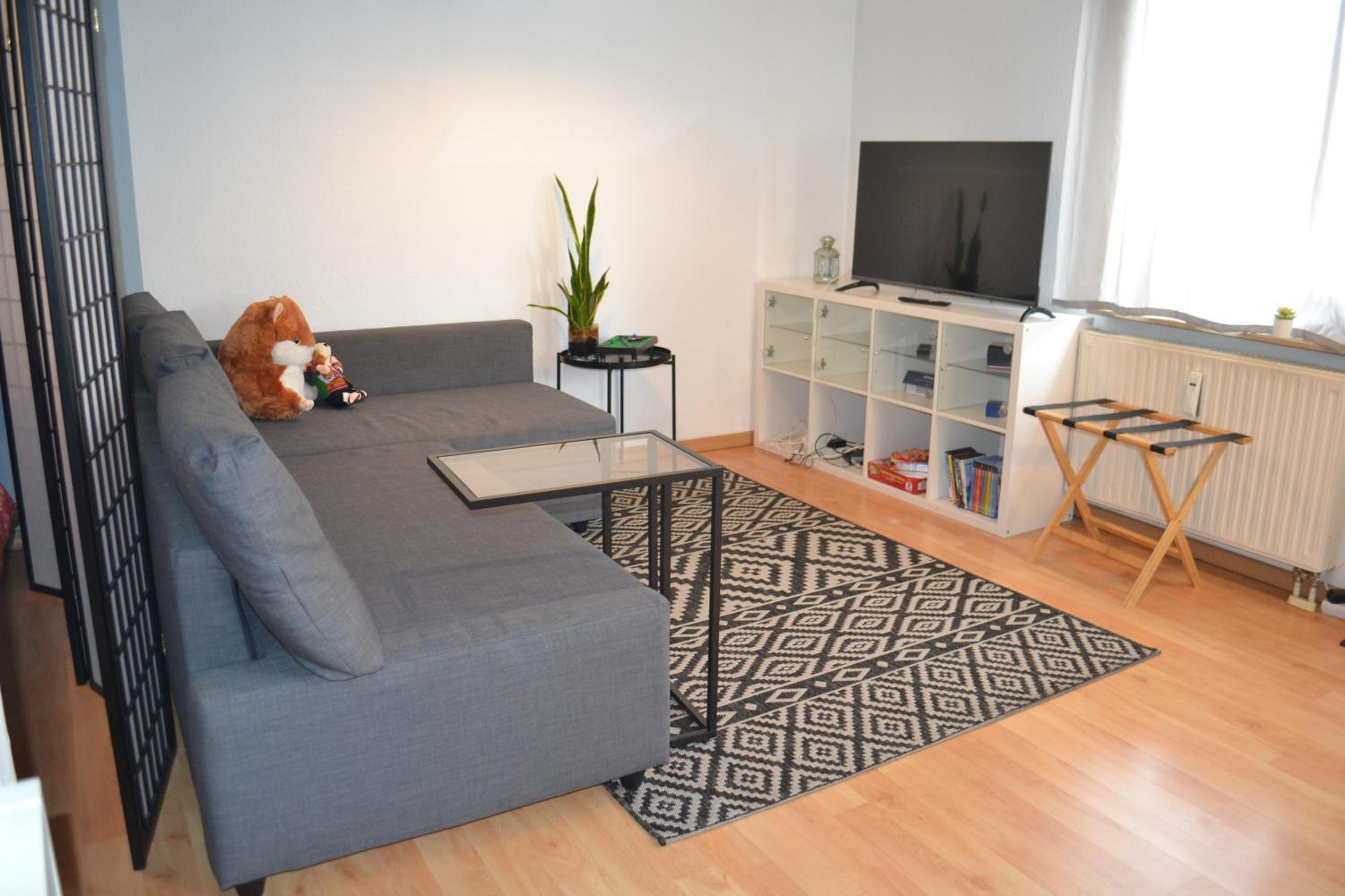 One-Bedroom Apartment photo 1