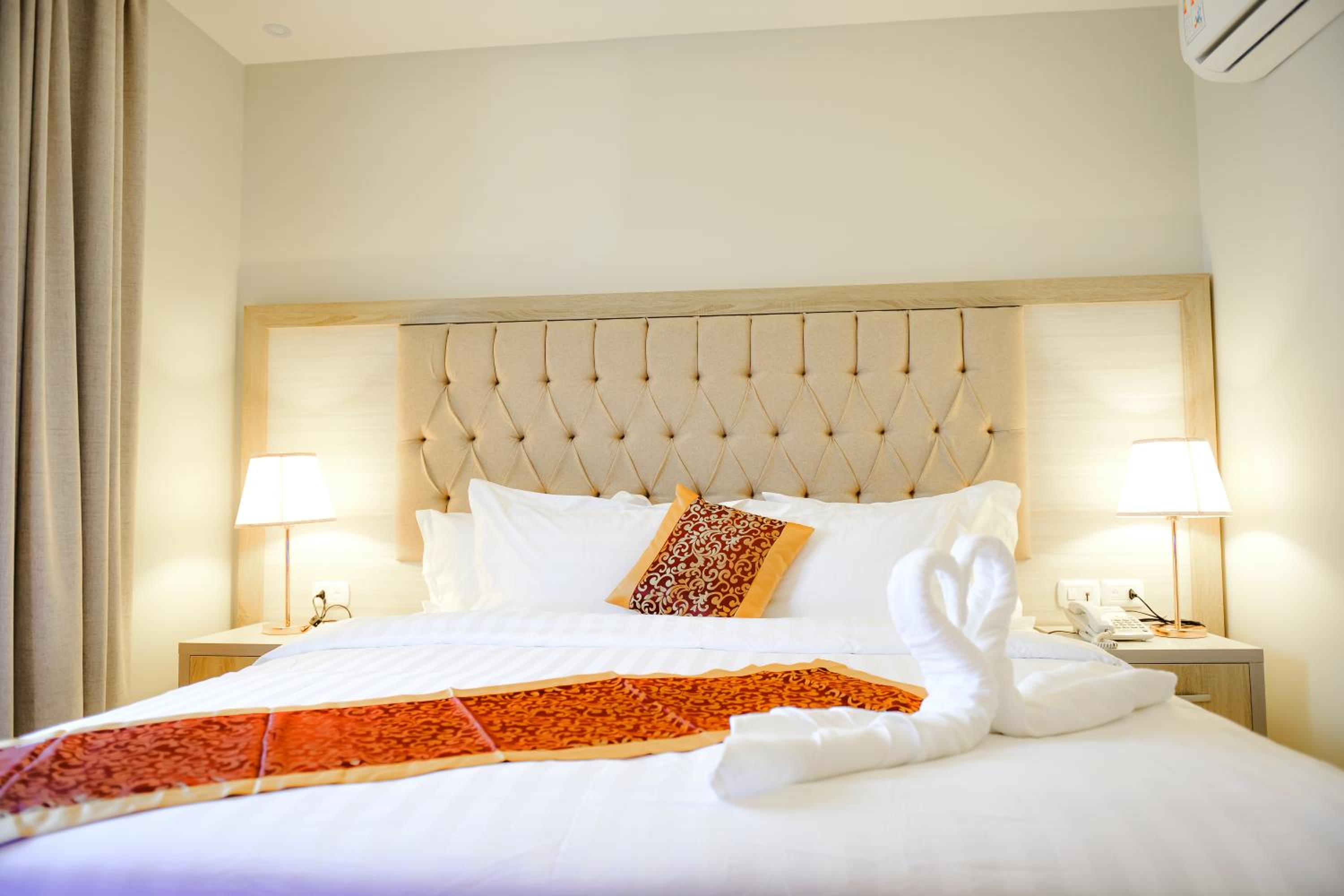 Deluxe Double Room - Photo 22