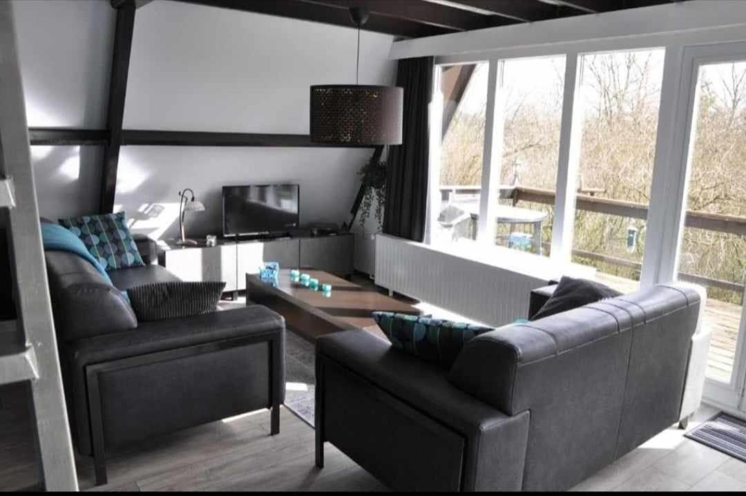 Three-Bedroom House photo 2