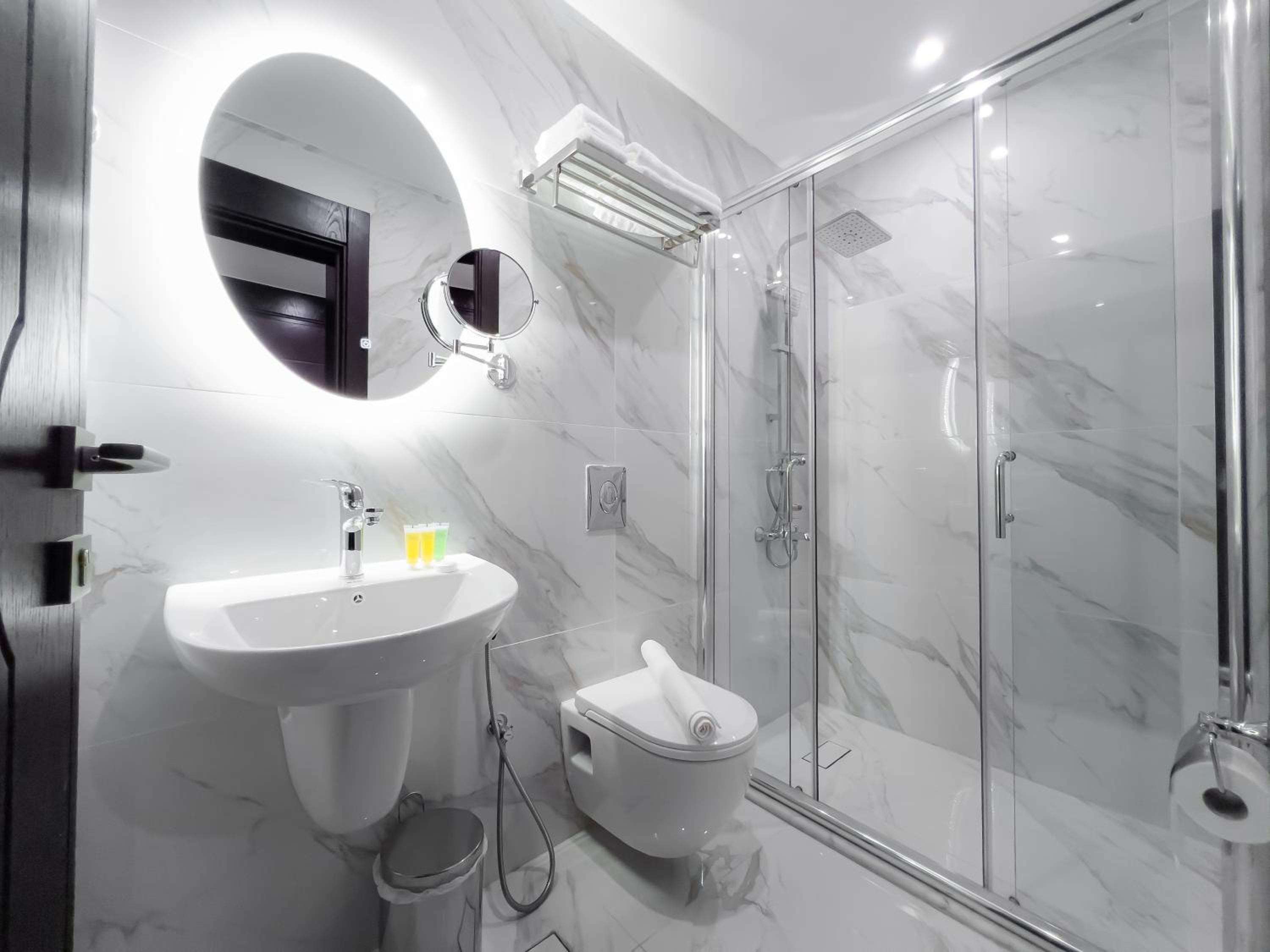 Deluxe Twin Room - Photo 5