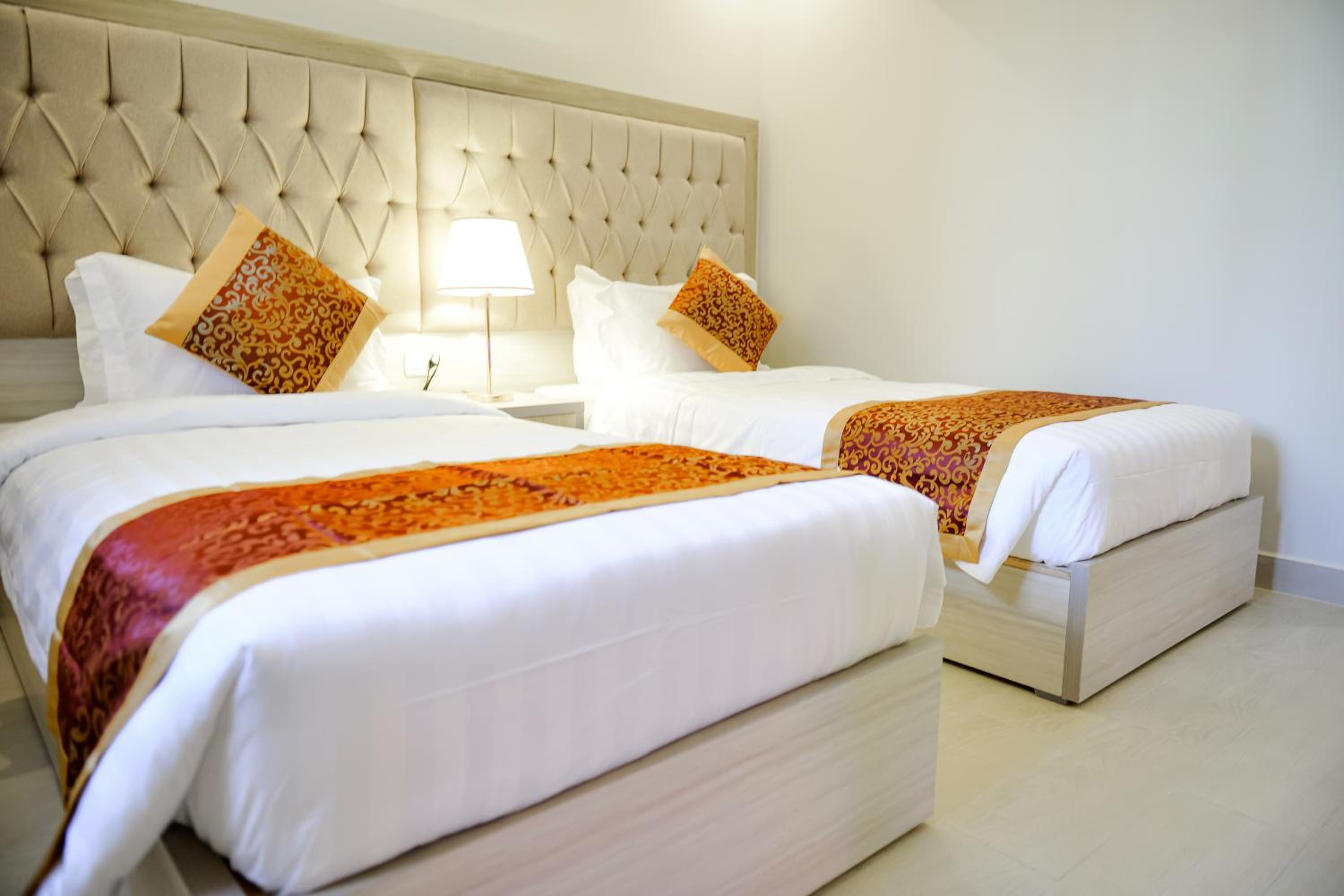 Deluxe Twin Room - Photo 10