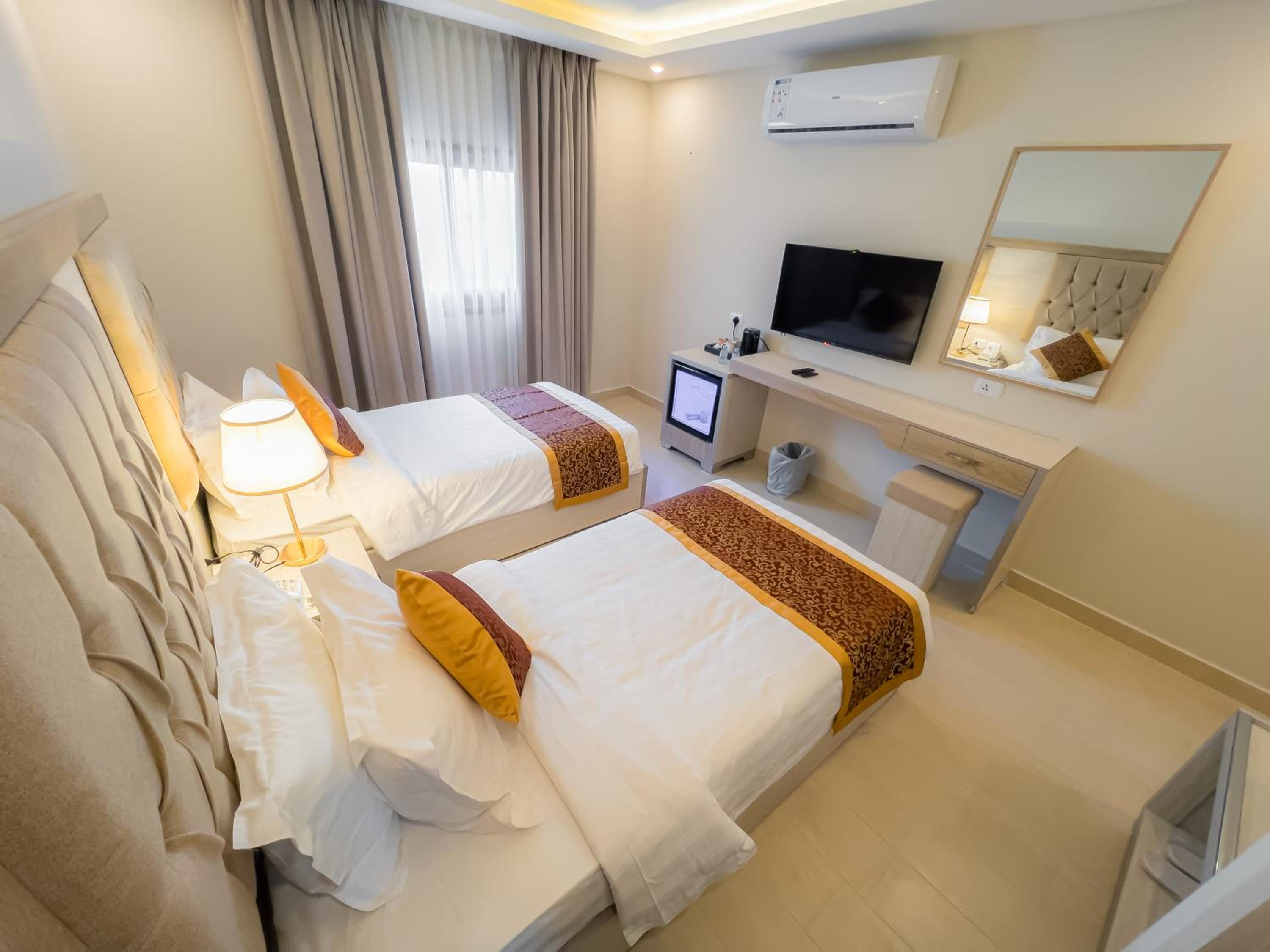Deluxe Twin Room - Photo 20
