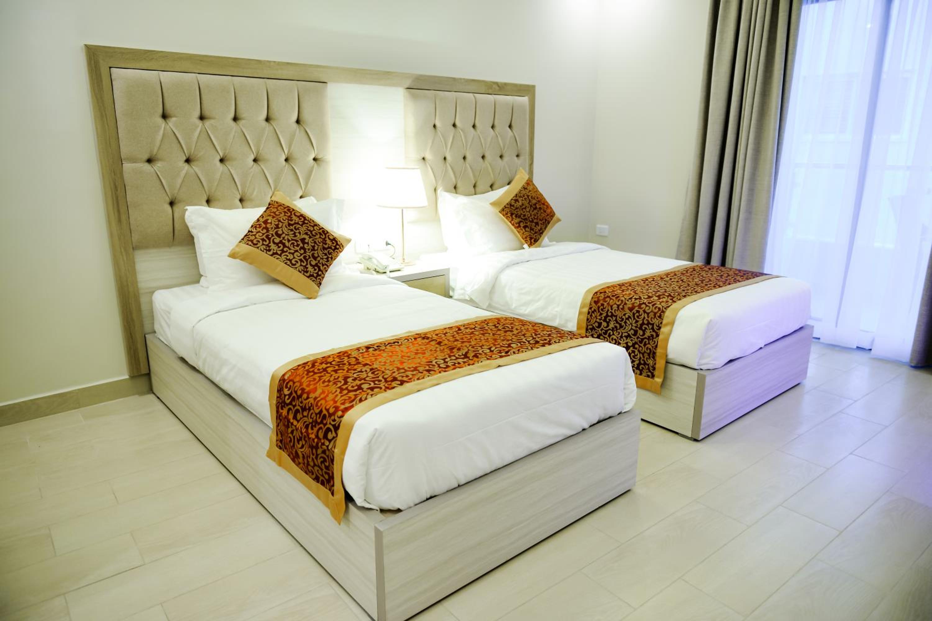 Deluxe Twin Room - Photo 26