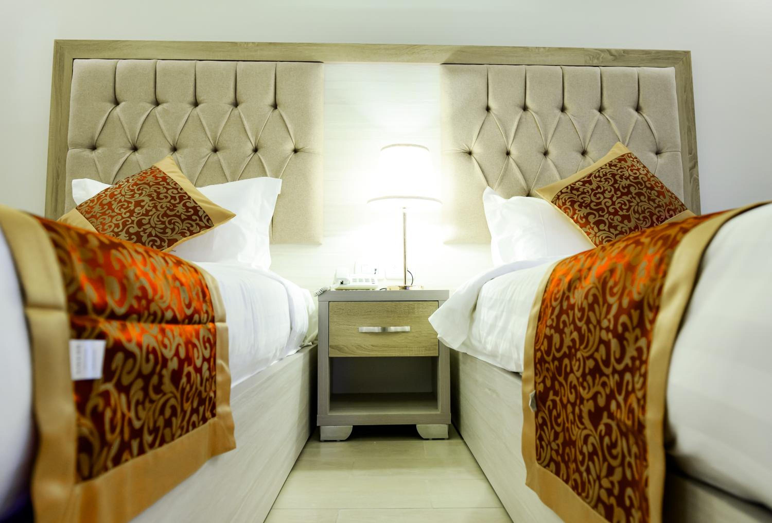 Deluxe Twin Room - Photo 31
