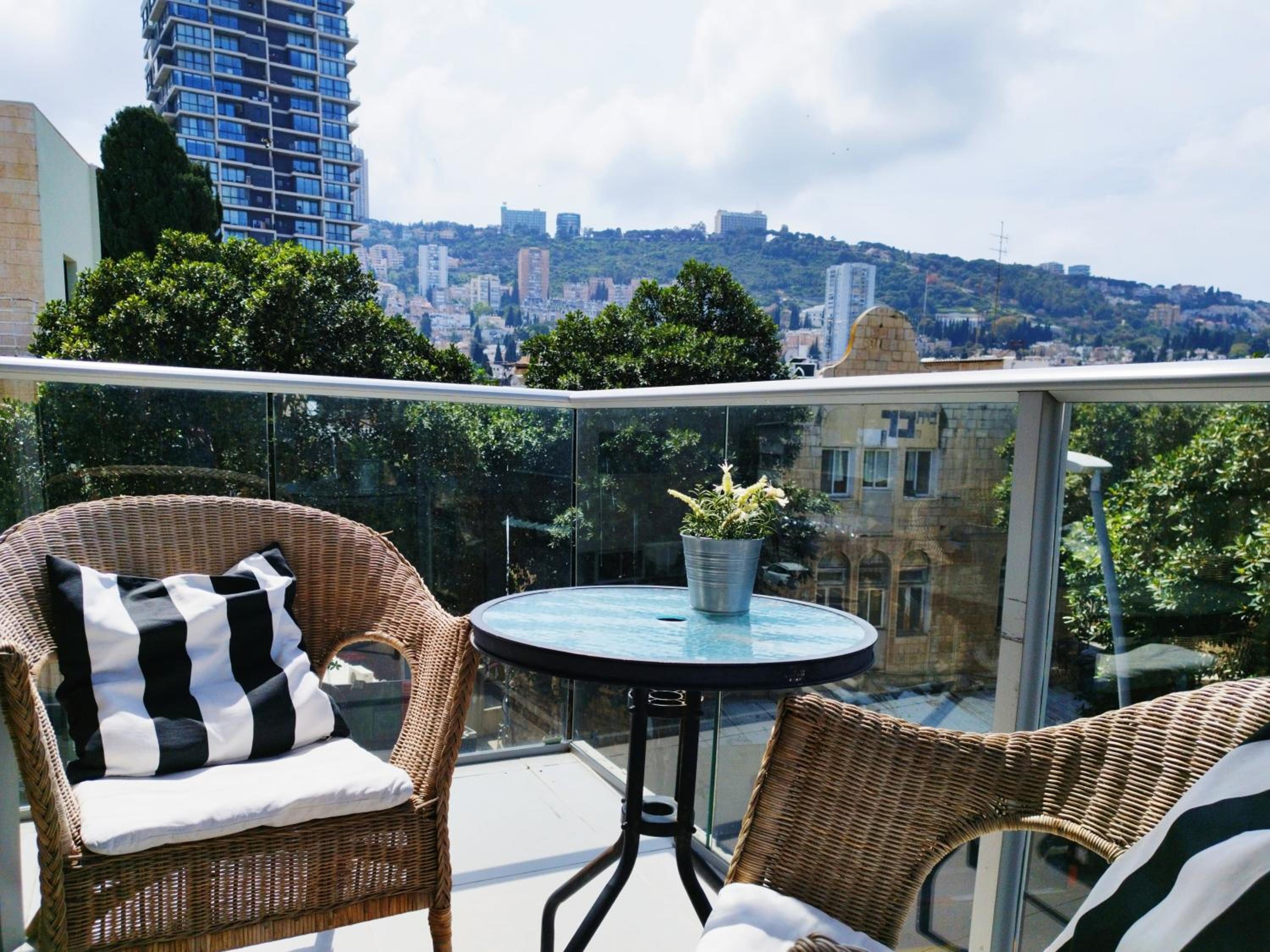 Superior Double Room with Balcony and City View - Photo 2