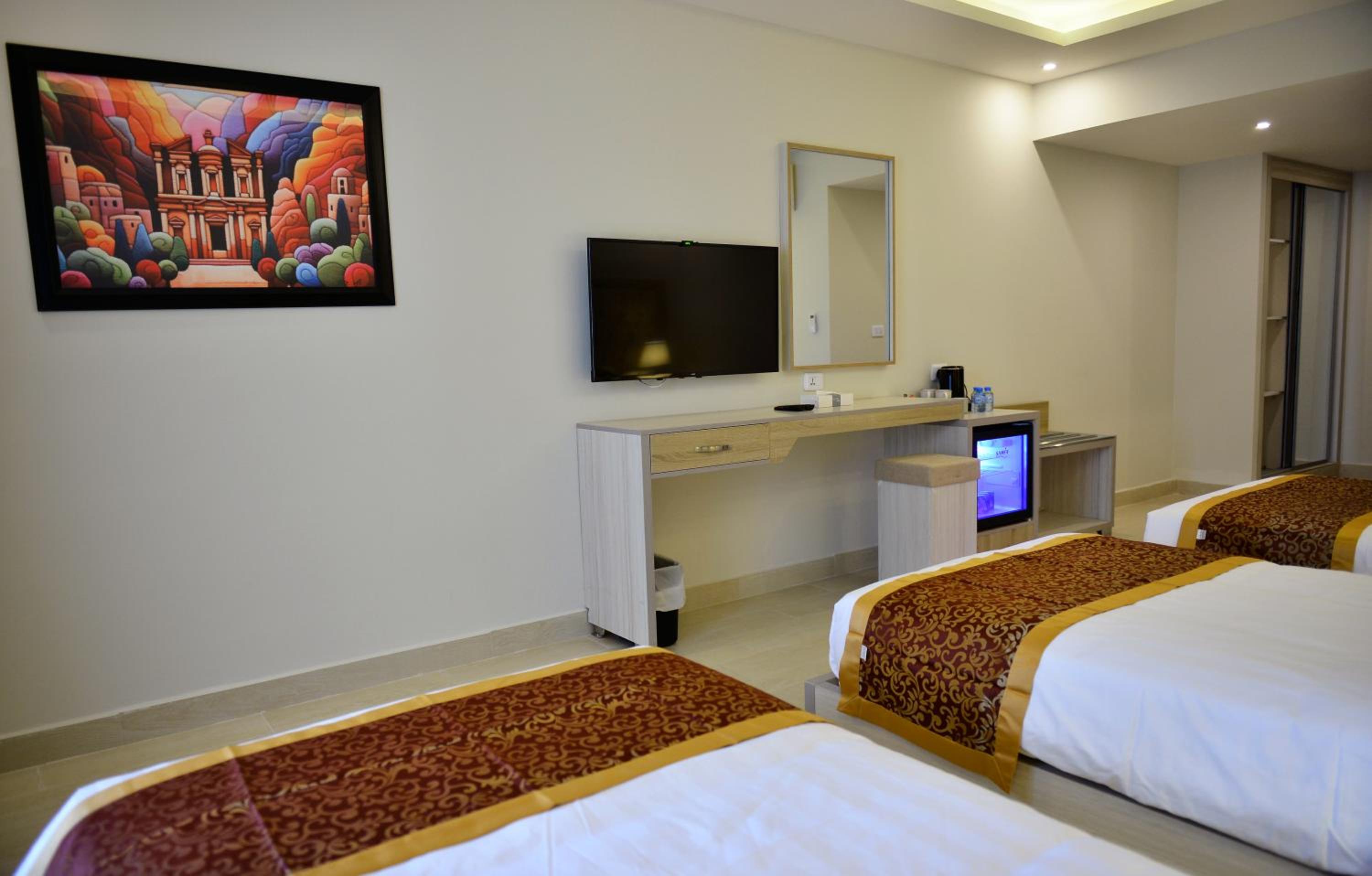 Deluxe Triple Room - Photo 17