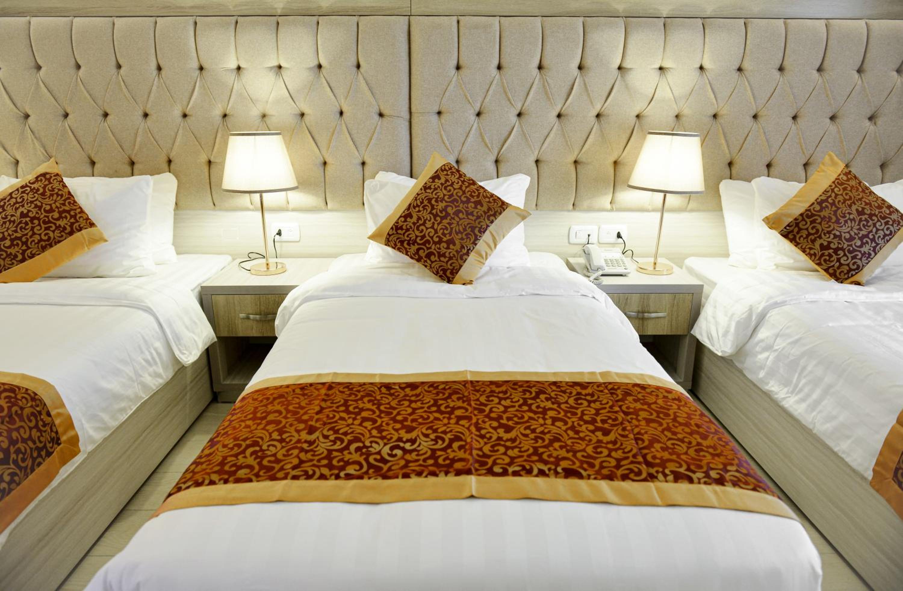 Deluxe Triple Room - Photo 20