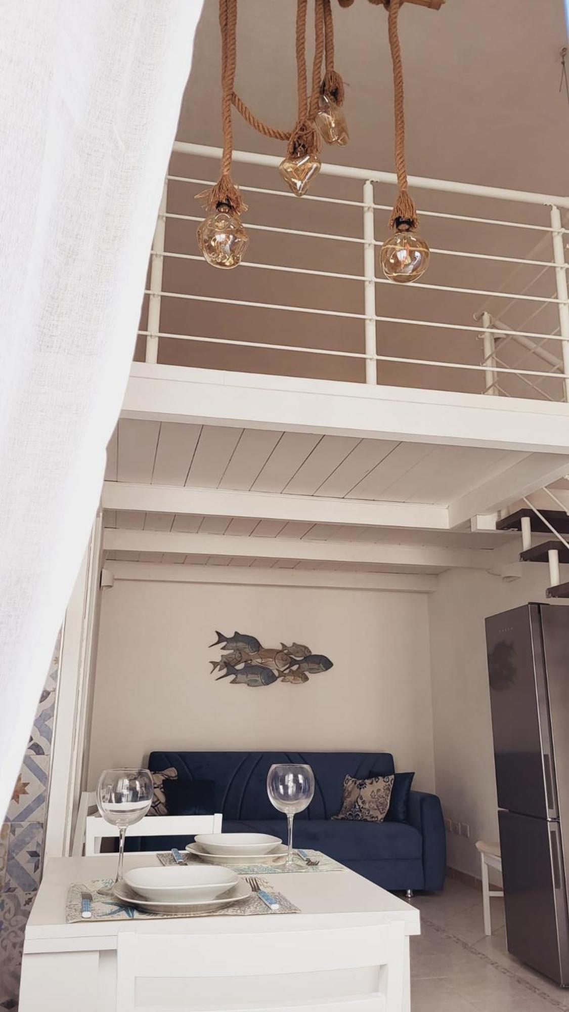 One-Bedroom House photo 1
