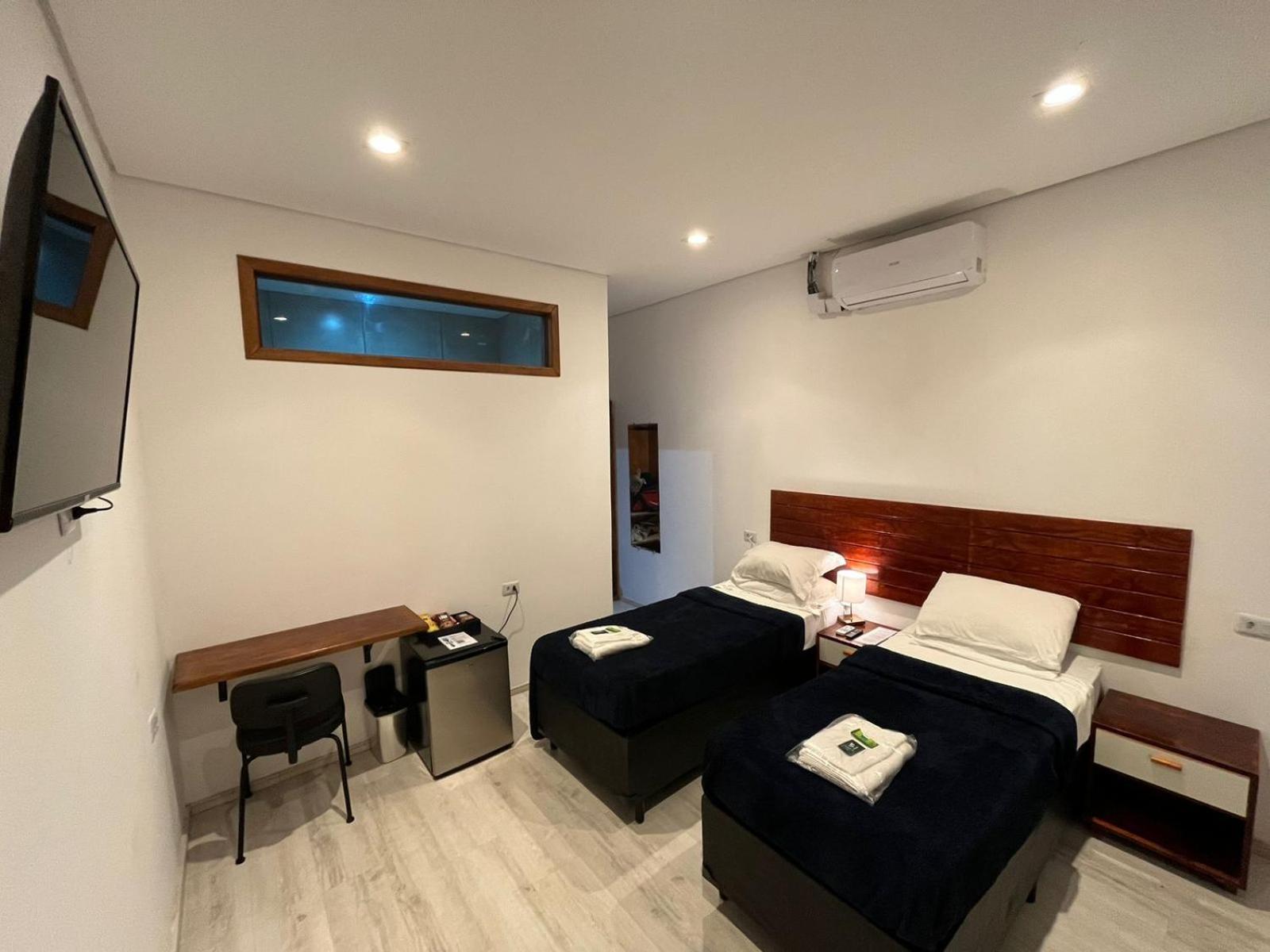 Deluxe Suite - Photo 11