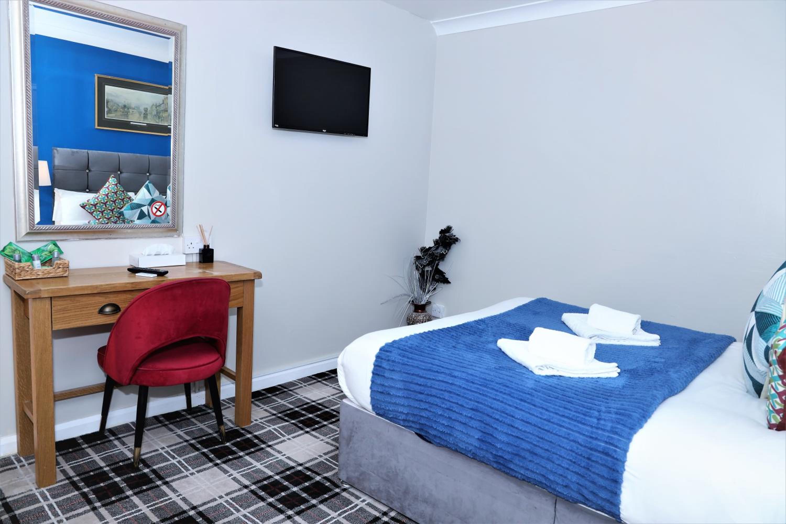 Deluxe Double Room with Bath photo 2