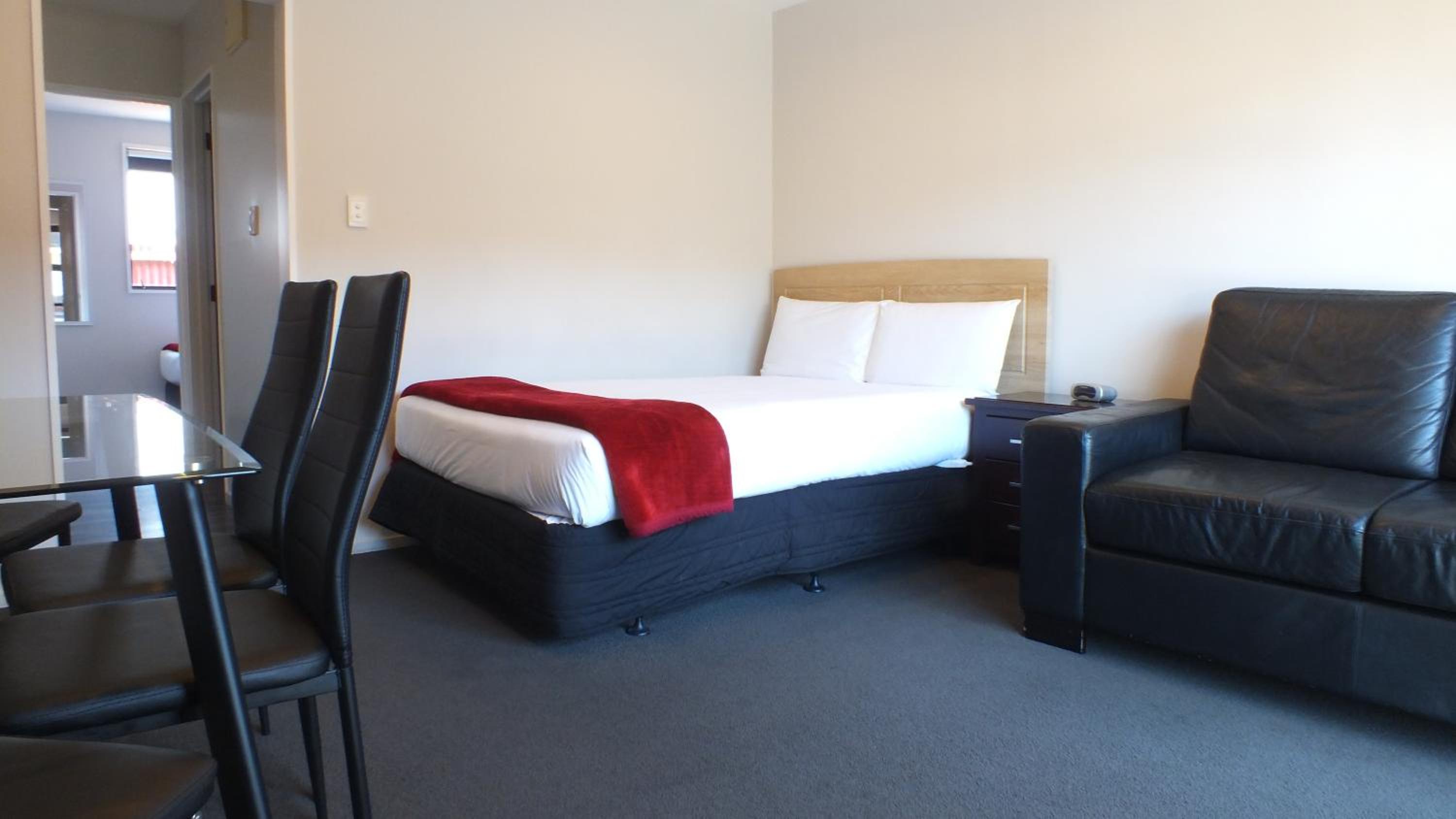 One-Bedroom Family Apartment - Photo 7