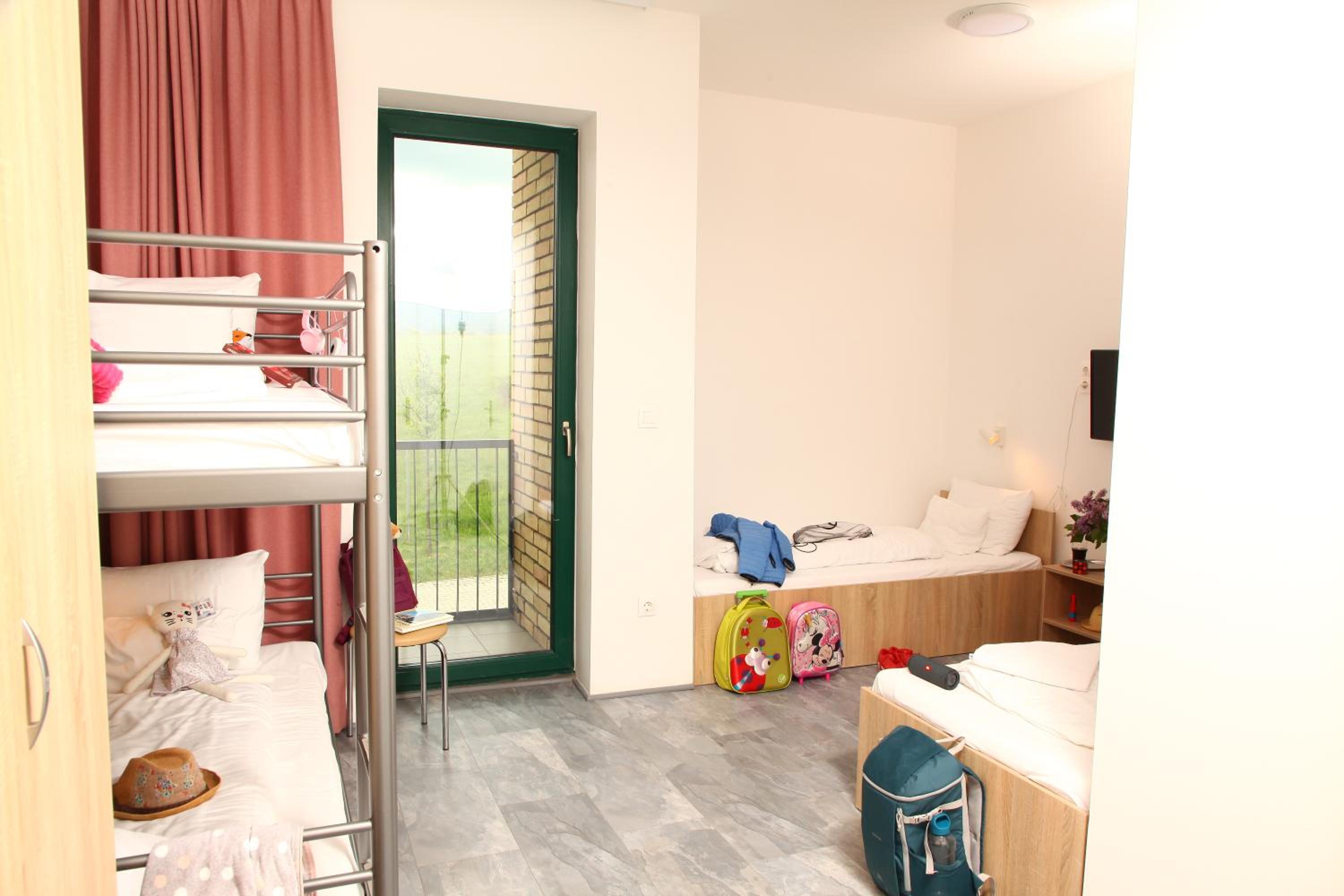 Quadruple Room with Mountain View photo 1