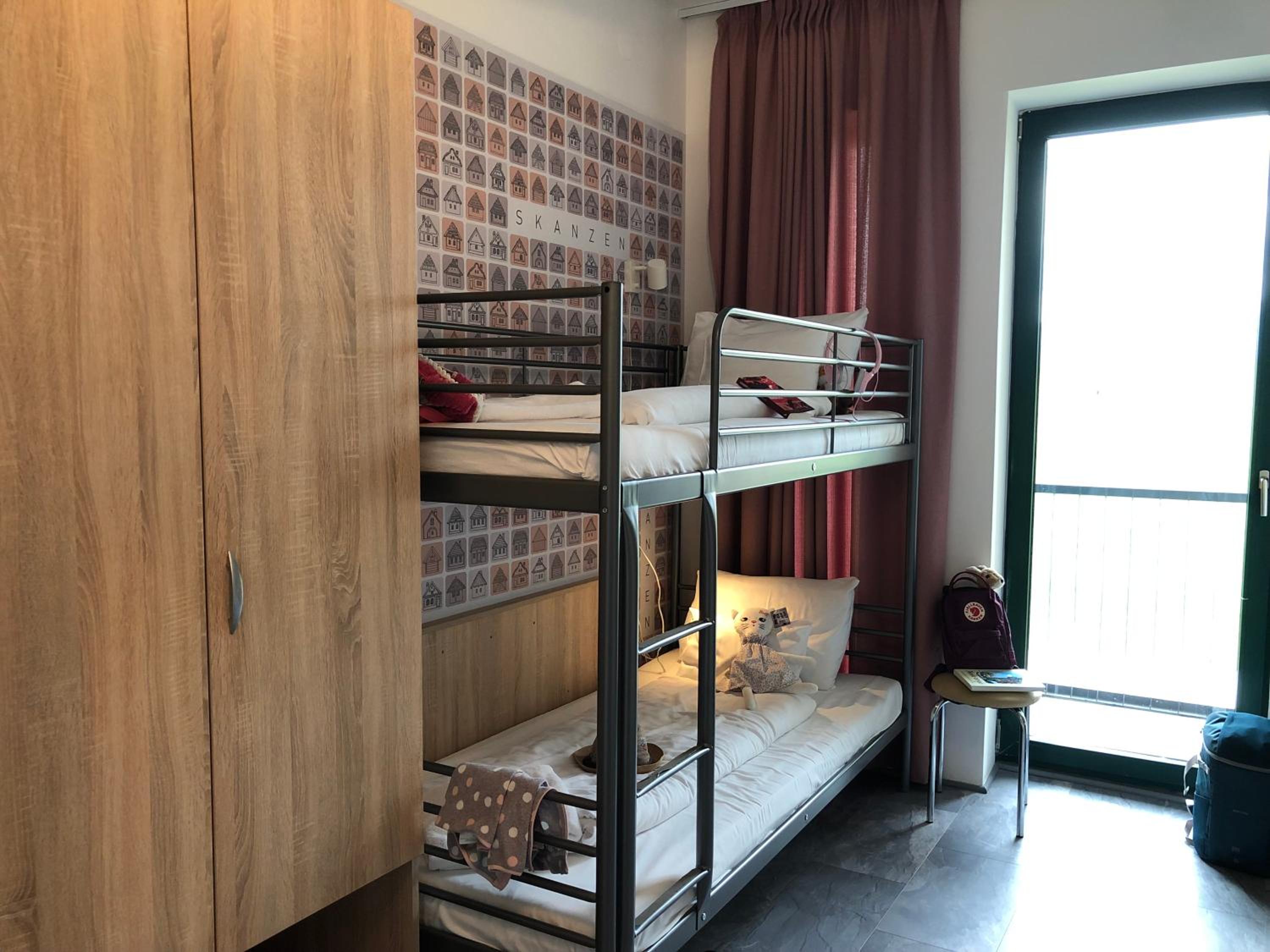 Quadruple Room with Mountain View photo 2