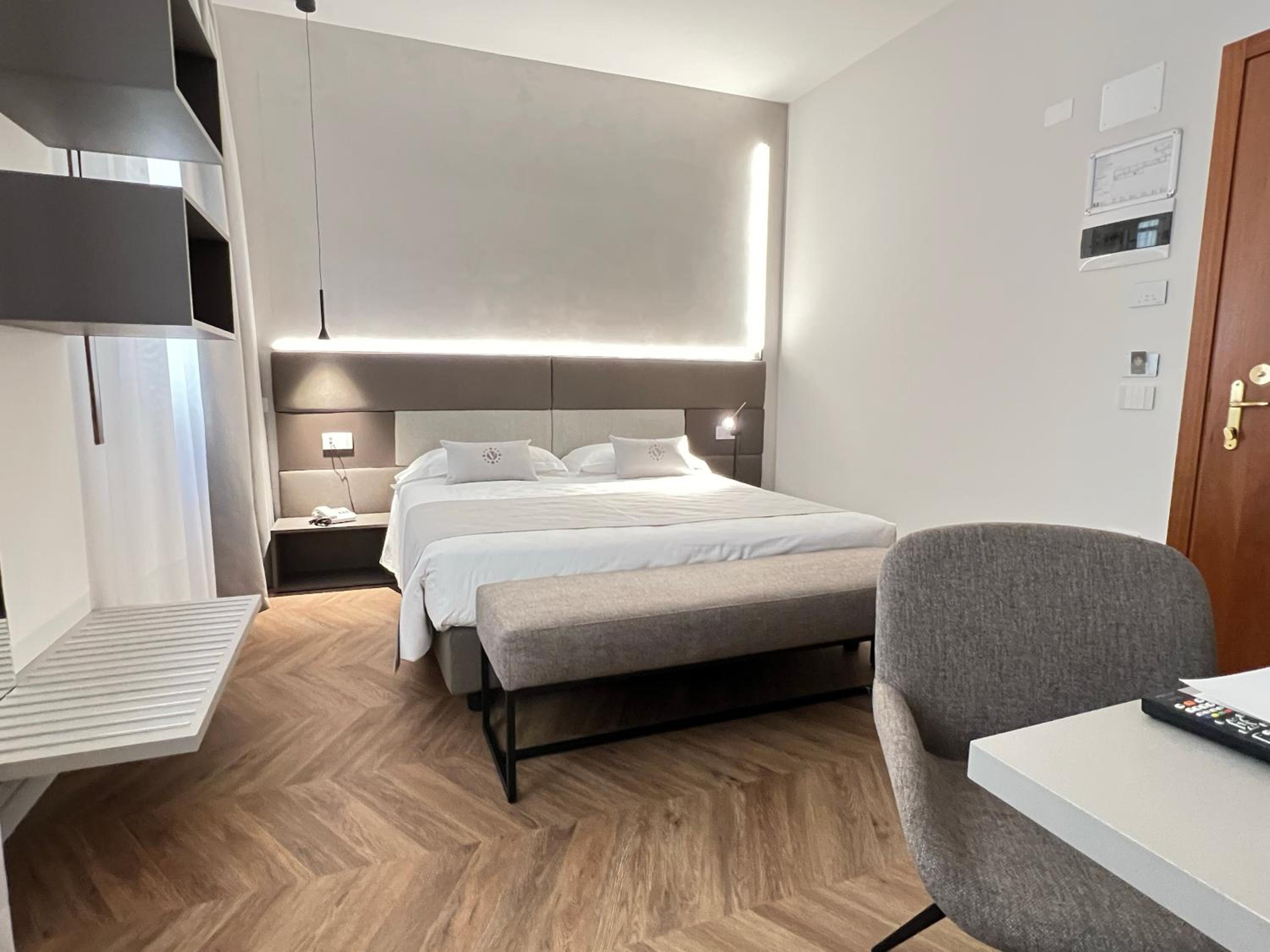 Superior Double or Twin Room - Photo 3