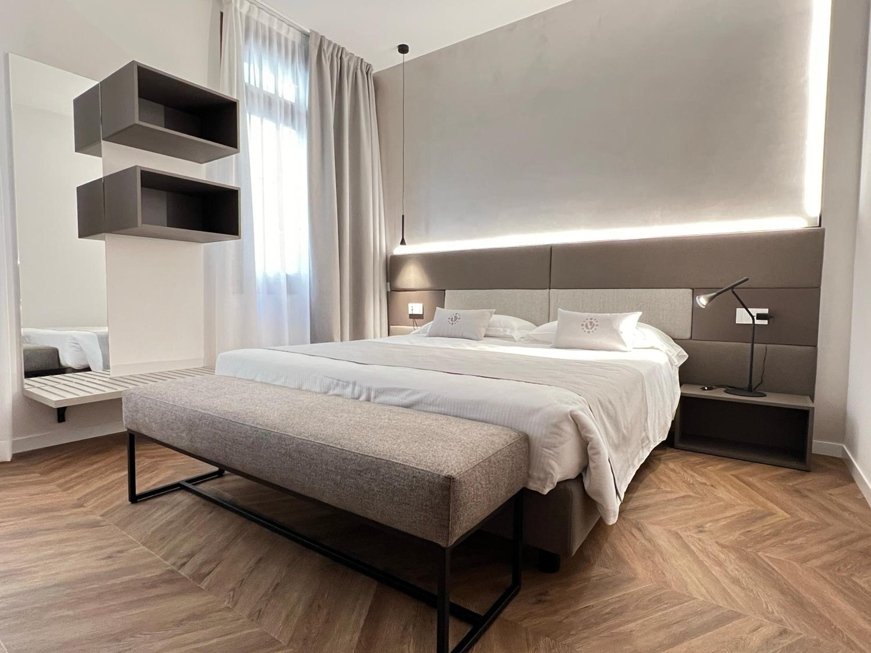 Superior Double or Twin Room - Photo 4